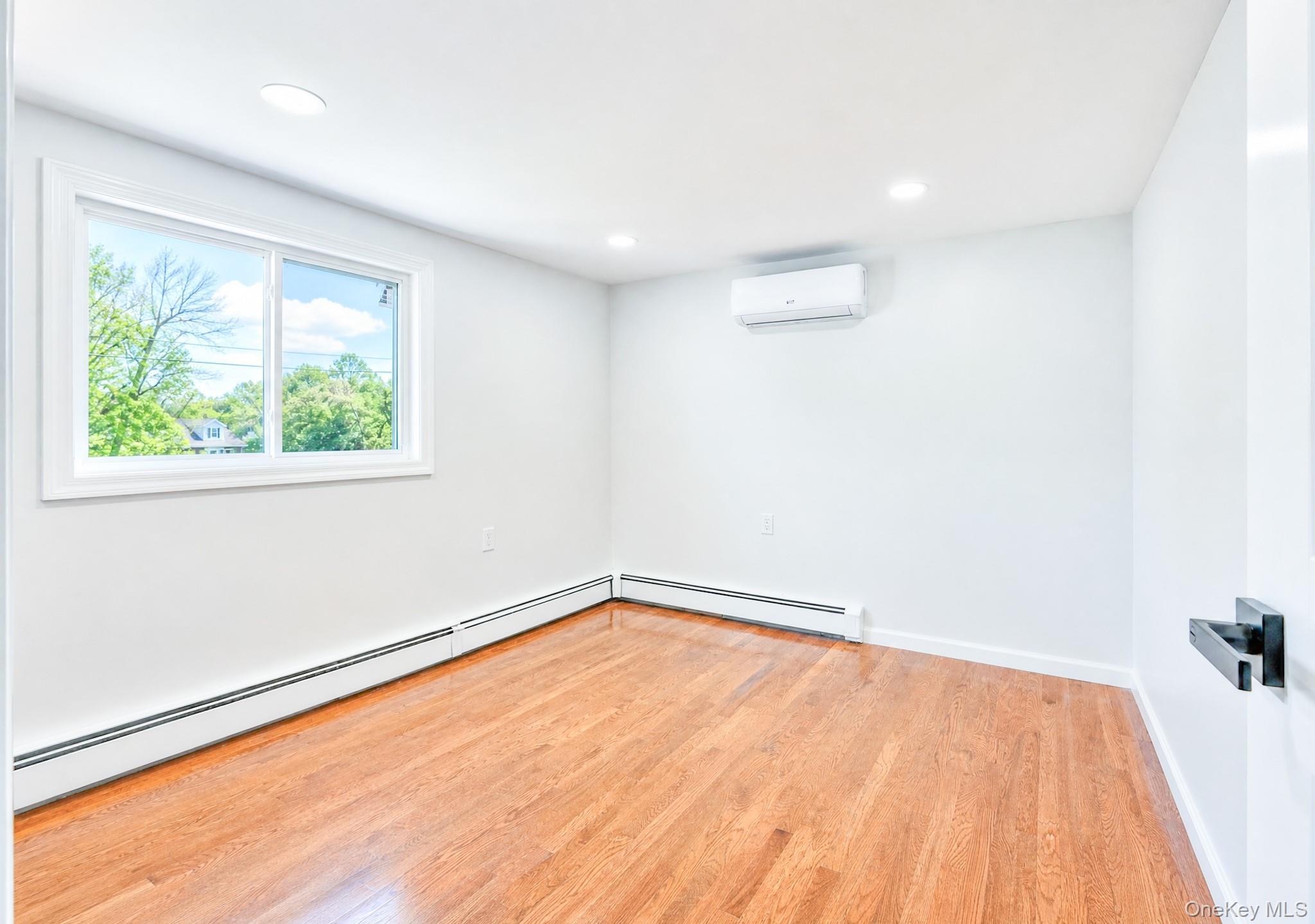 Single Family Cheshire Road Nassau County, NY 11714, MLS-1041655-13