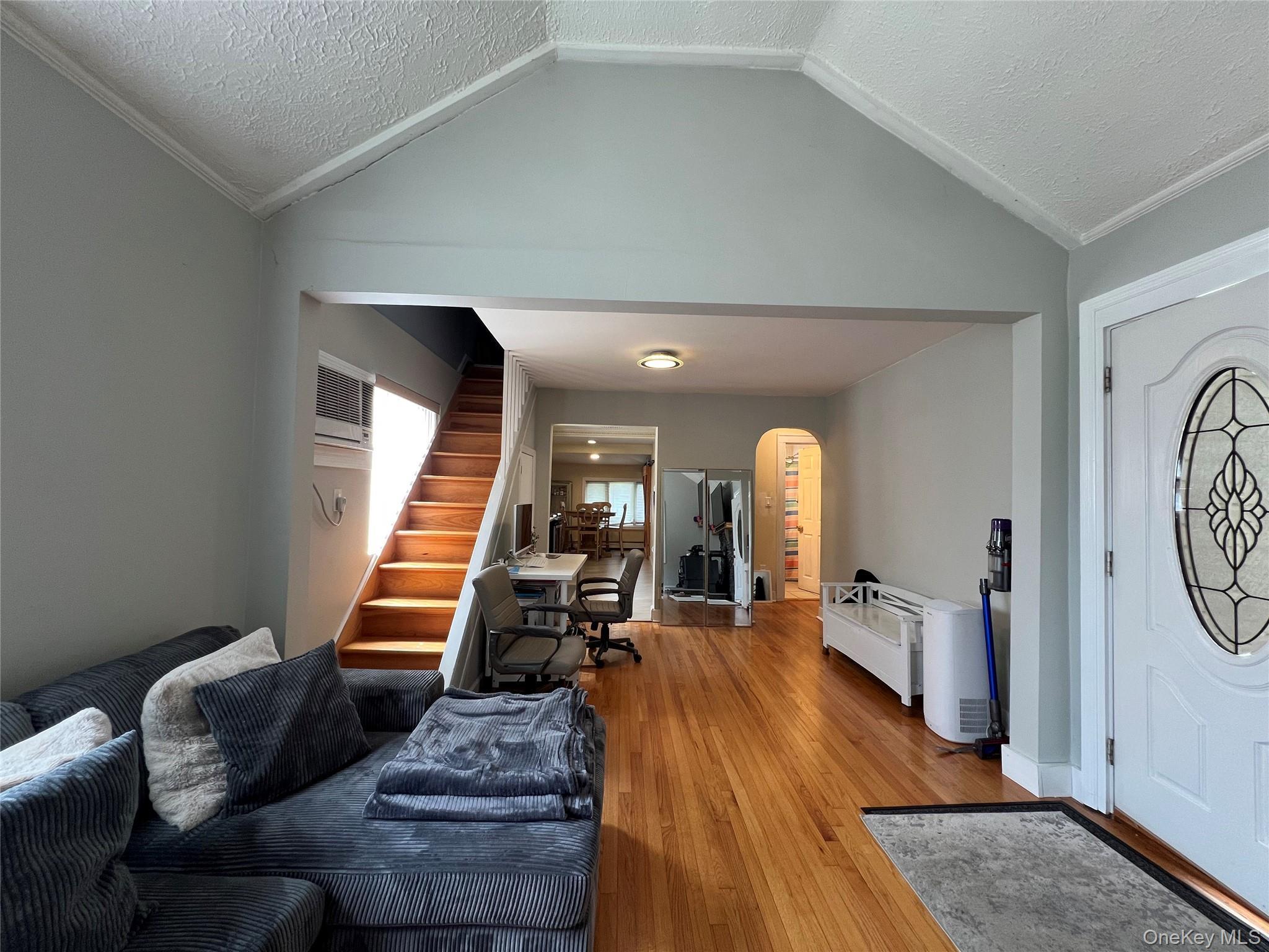 Single Family Maplegrove Avenue  Nassau County, NY 11553, MLS-1041659-7