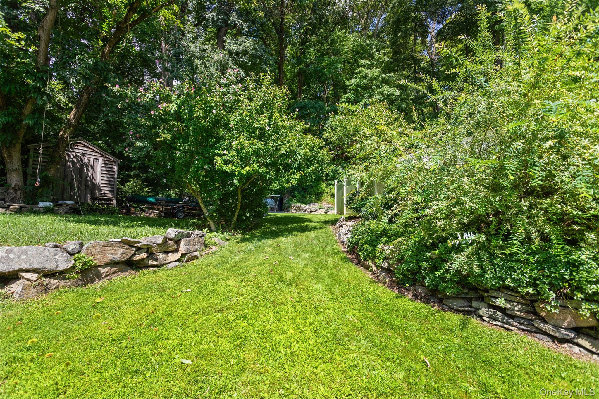 Single Family Laurel Road Westchester County, NY 10590, MLS-1041674-21