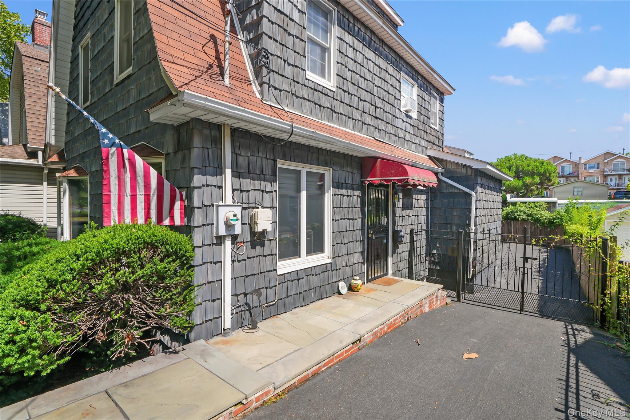 Single Family Throggs Neck Expressway Bronx, NY 10465, MLS-1041683-2