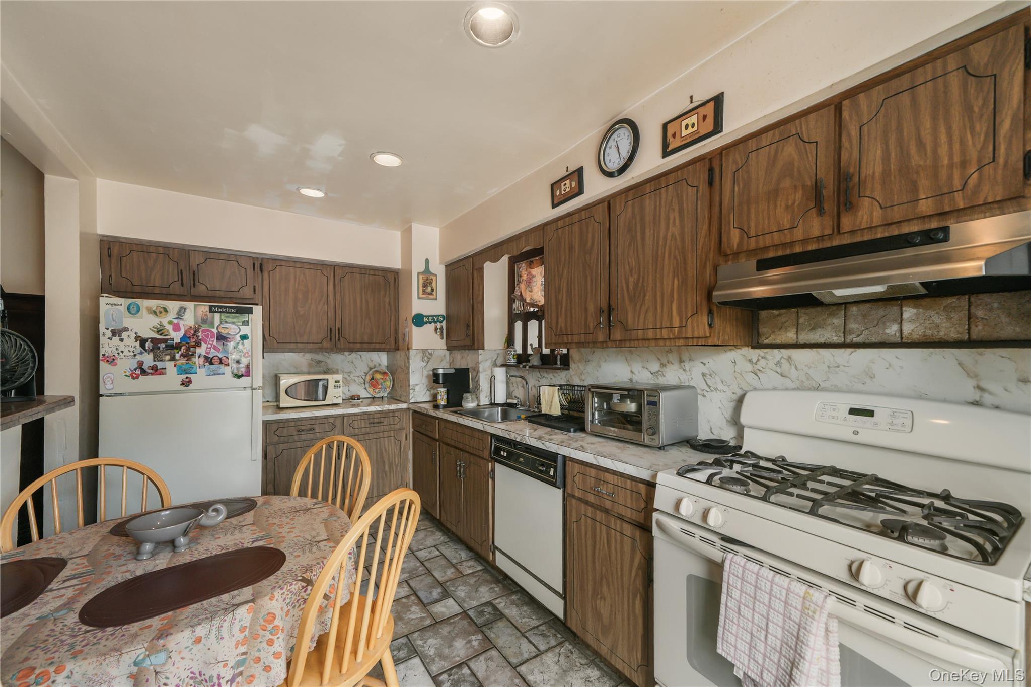 Single Family Throggs Neck Expressway Bronx, NY 10465, MLS-1041683-7