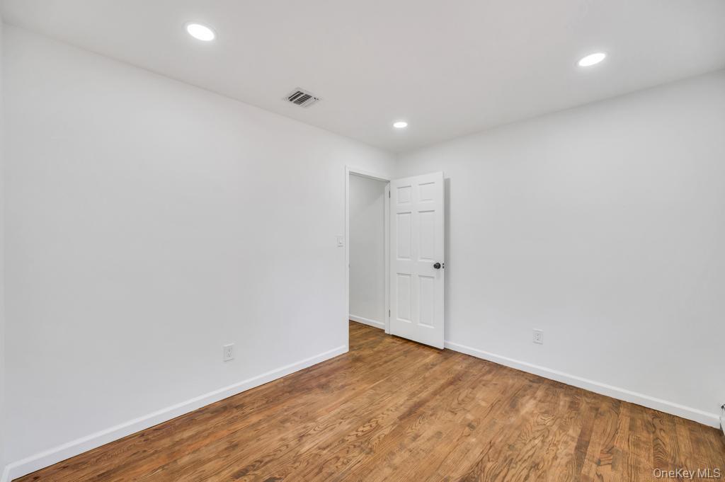 Single Family Cynthia Lane Suffolk County, NY 11768, MLS-1041686-18