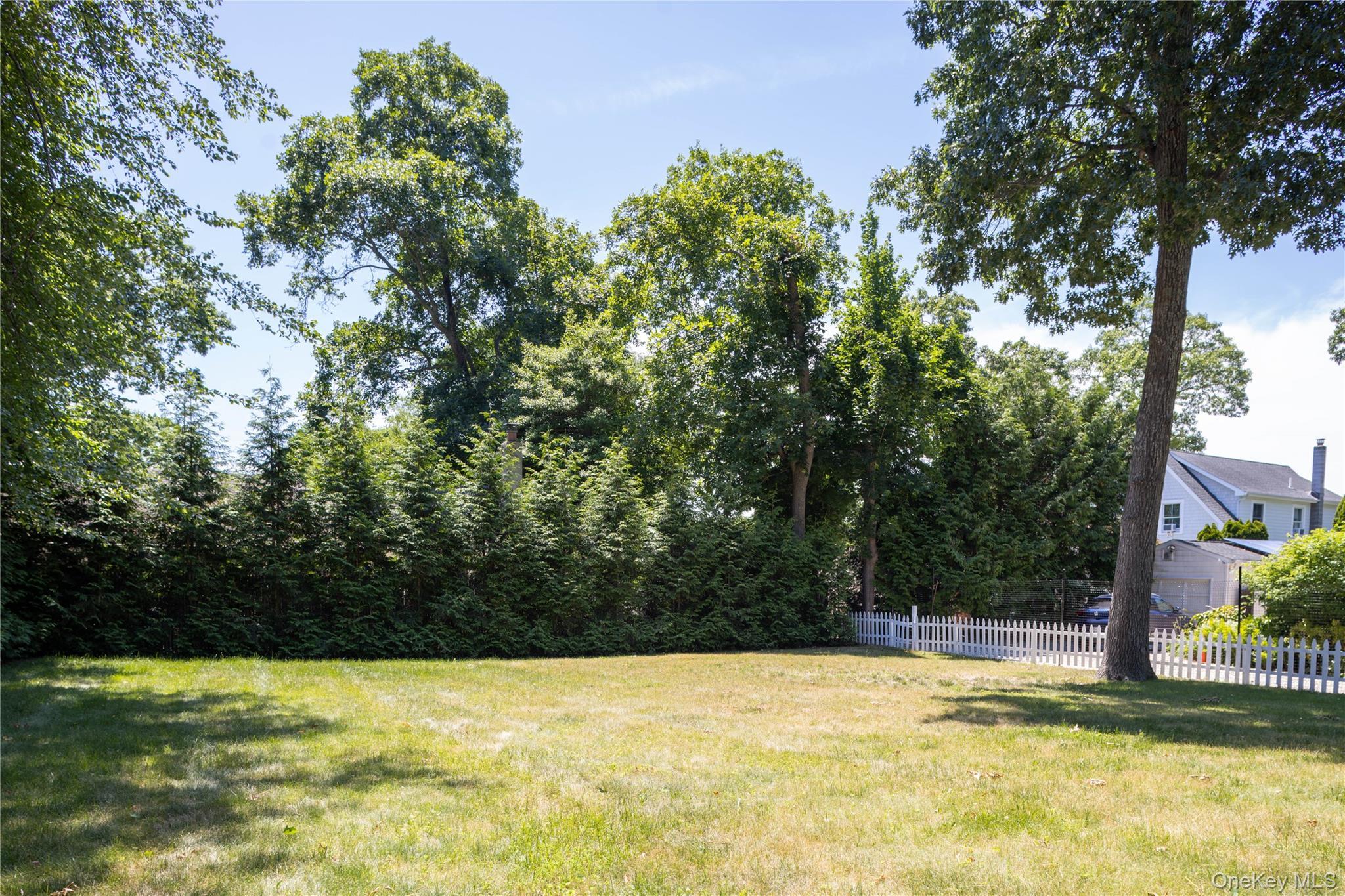 Single Family Maiden Lane  Suffolk County, NY 11952, MLS-1041698-18