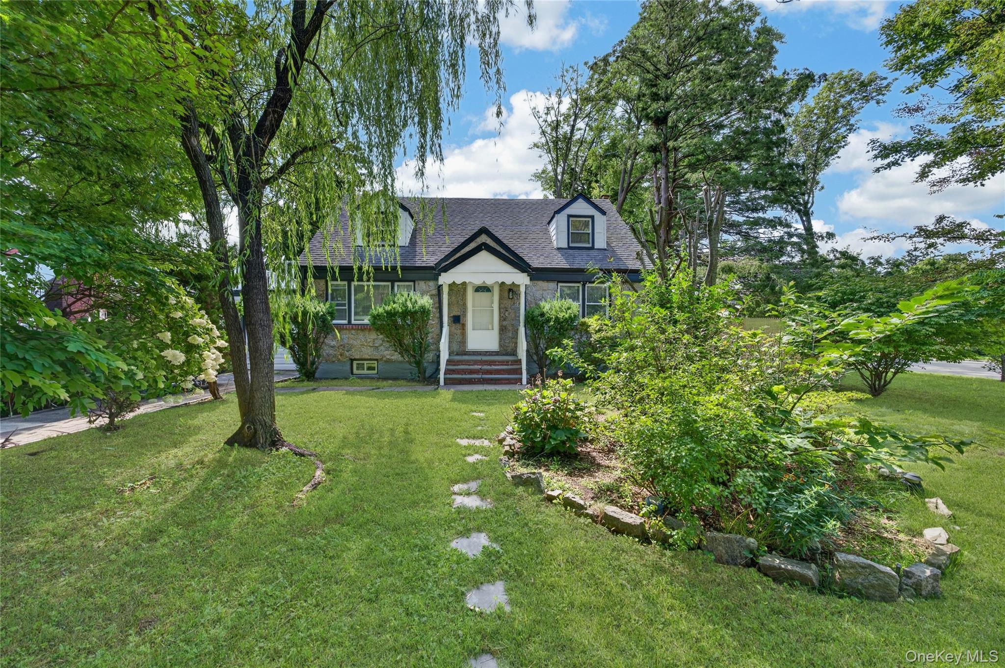Single Family Sylvan Lane Nassau County, NY 11590, MLS-1041700-2