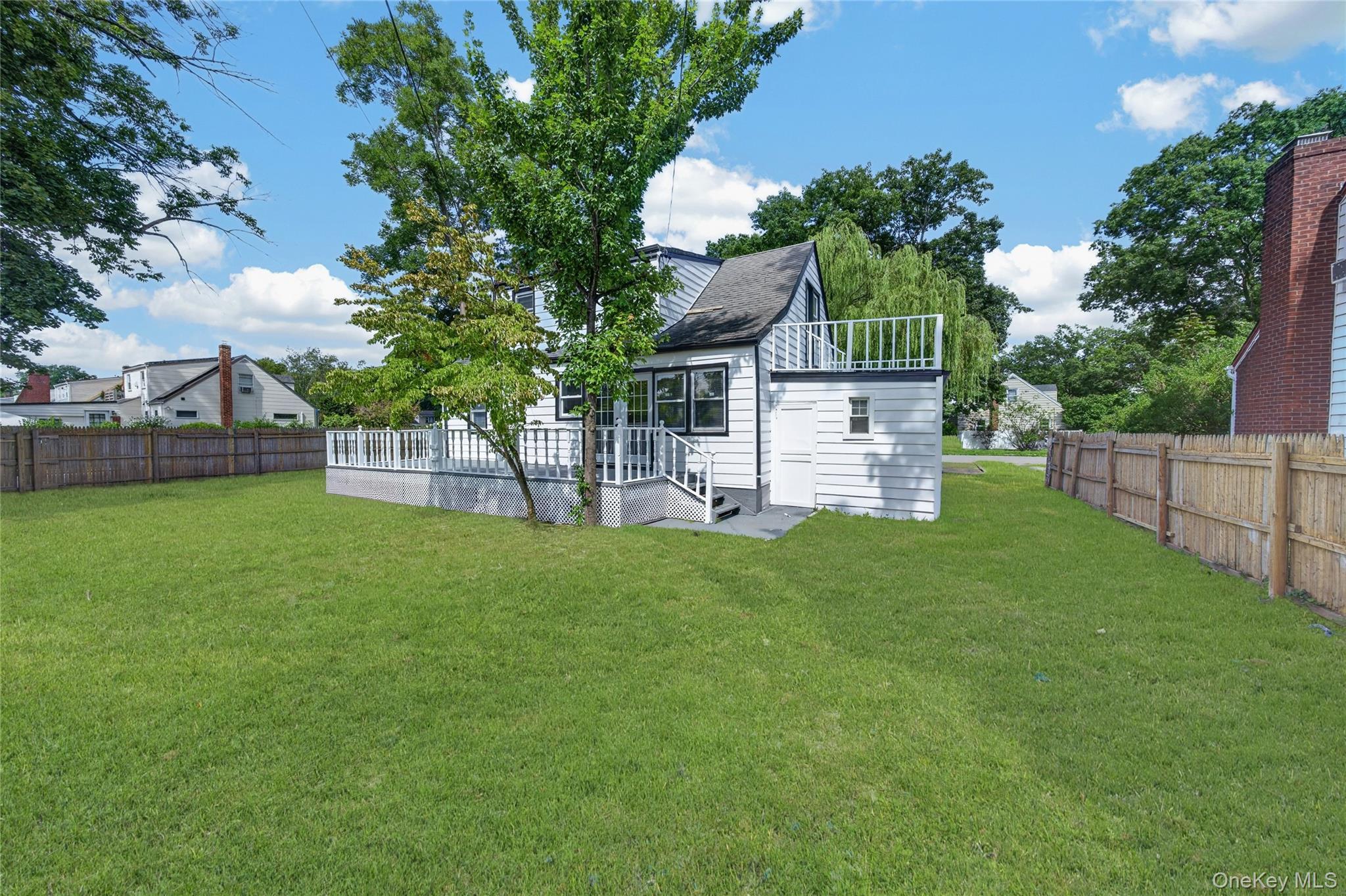 Single Family Sylvan Lane Nassau County, NY 11590, MLS-1041700-27