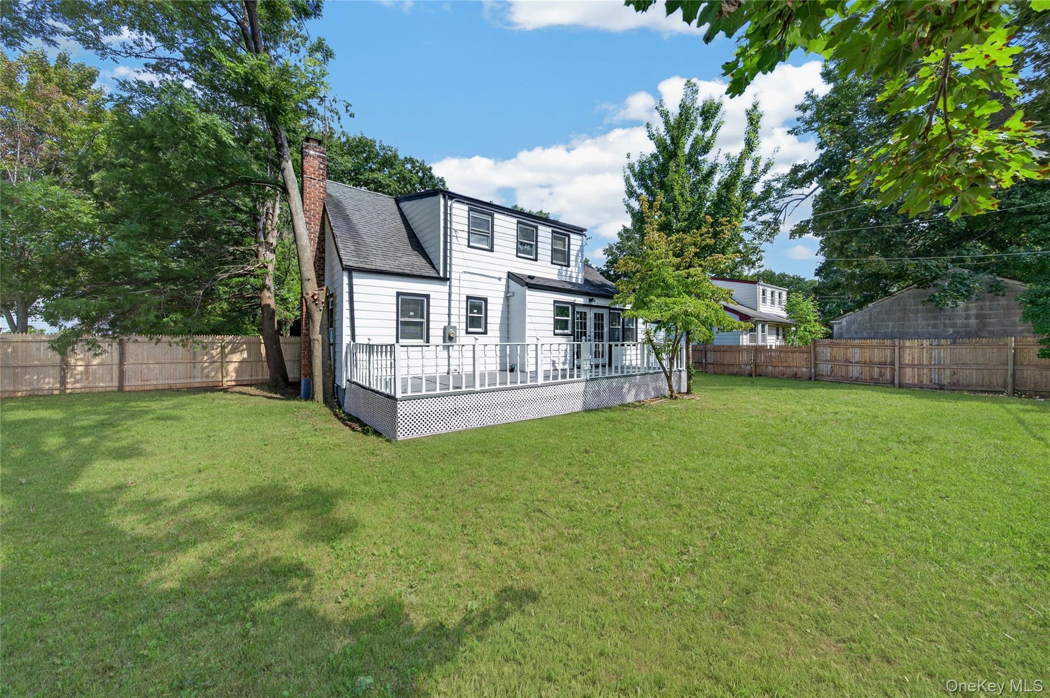 Single Family Sylvan Lane Nassau County, NY 11590, MLS-1041700-29
