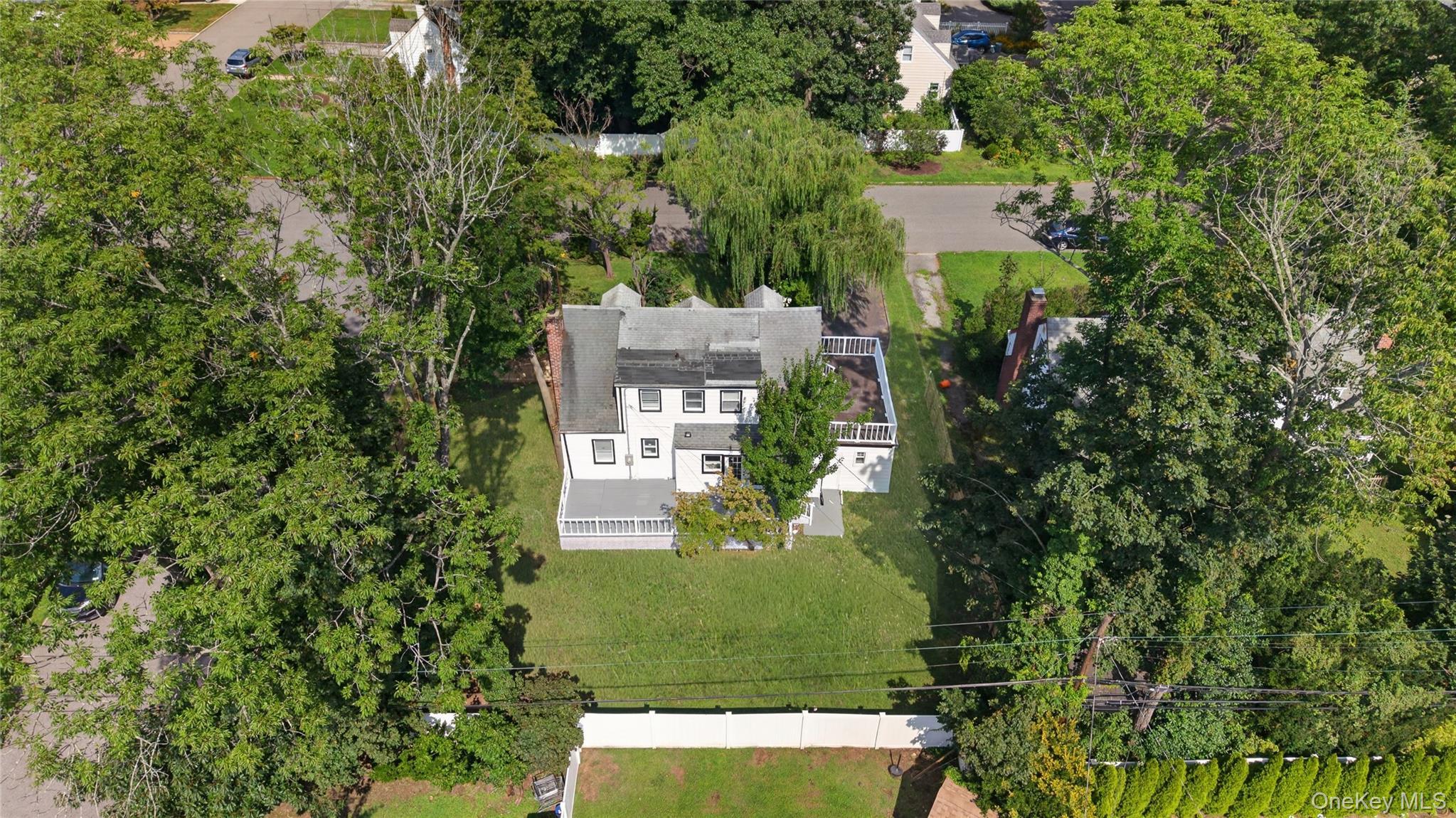 Single Family Sylvan Lane  Nassau County, NY 11590, MLS-1041700-32