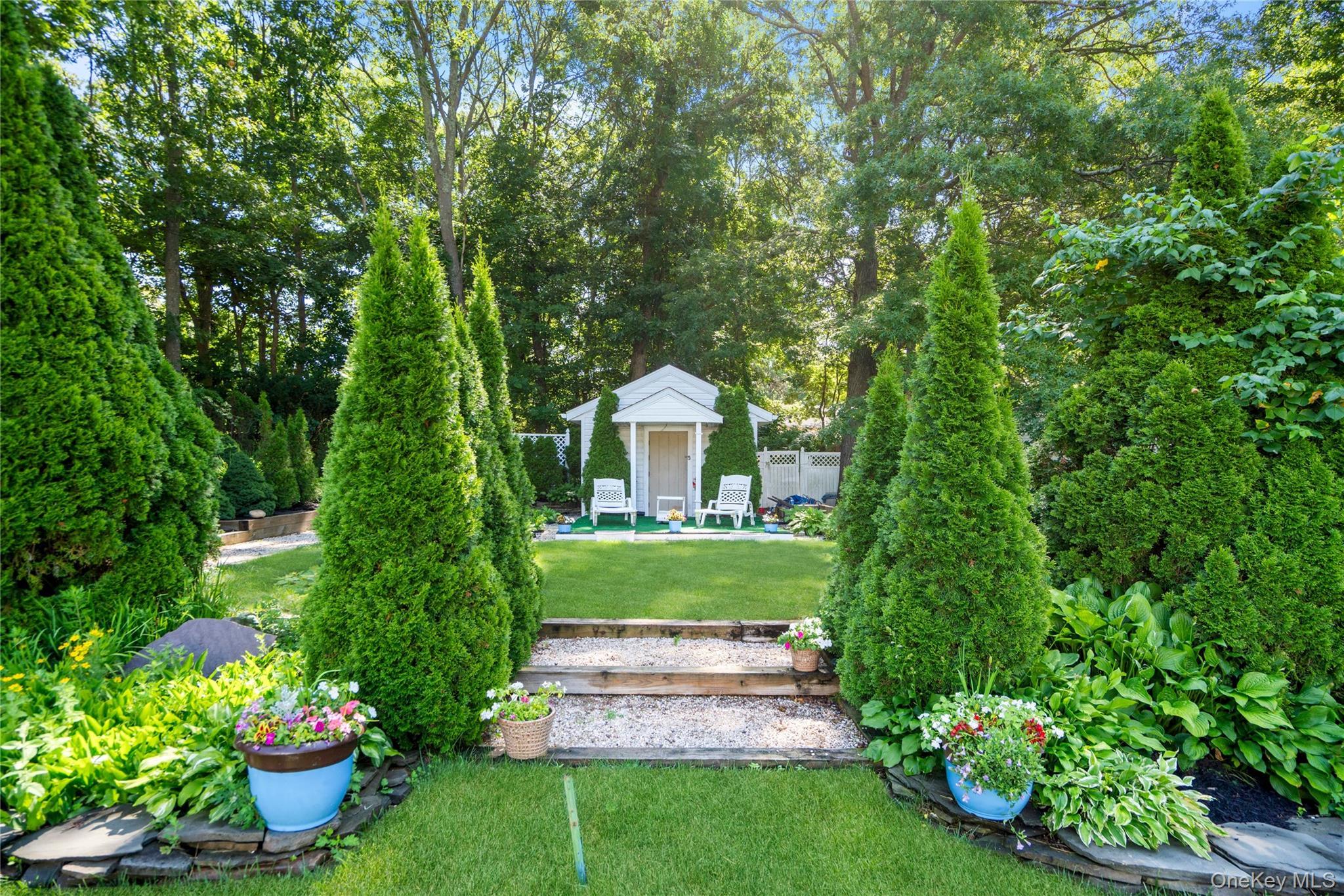 Single Family Boxwood Drive Suffolk County, NY 11967, MLS-1041711-16