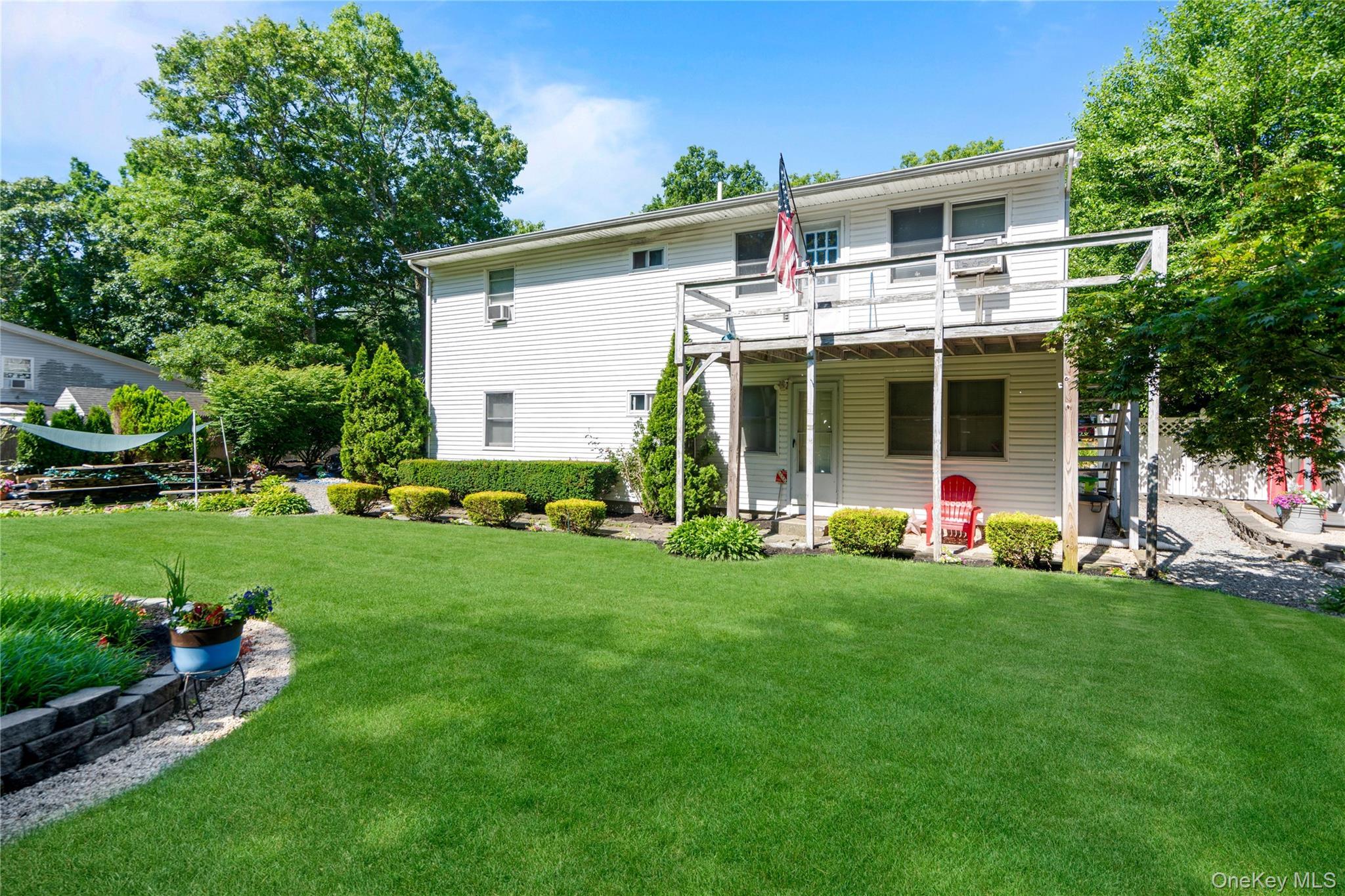 Single Family Boxwood Drive Suffolk County, NY 11967, MLS-1041711-18