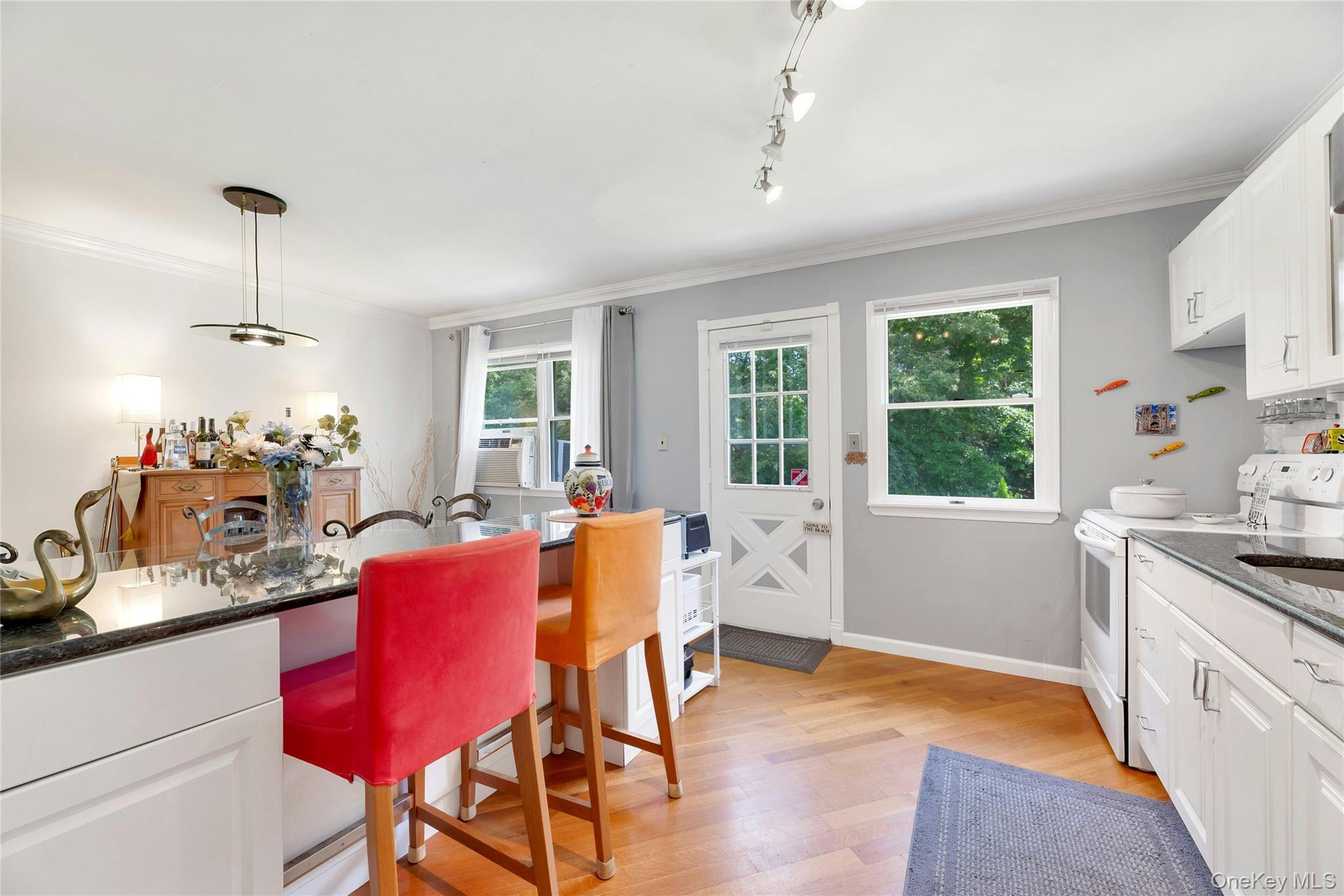 Single Family Boxwood Drive Suffolk County, NY 11967, MLS-1041711-23