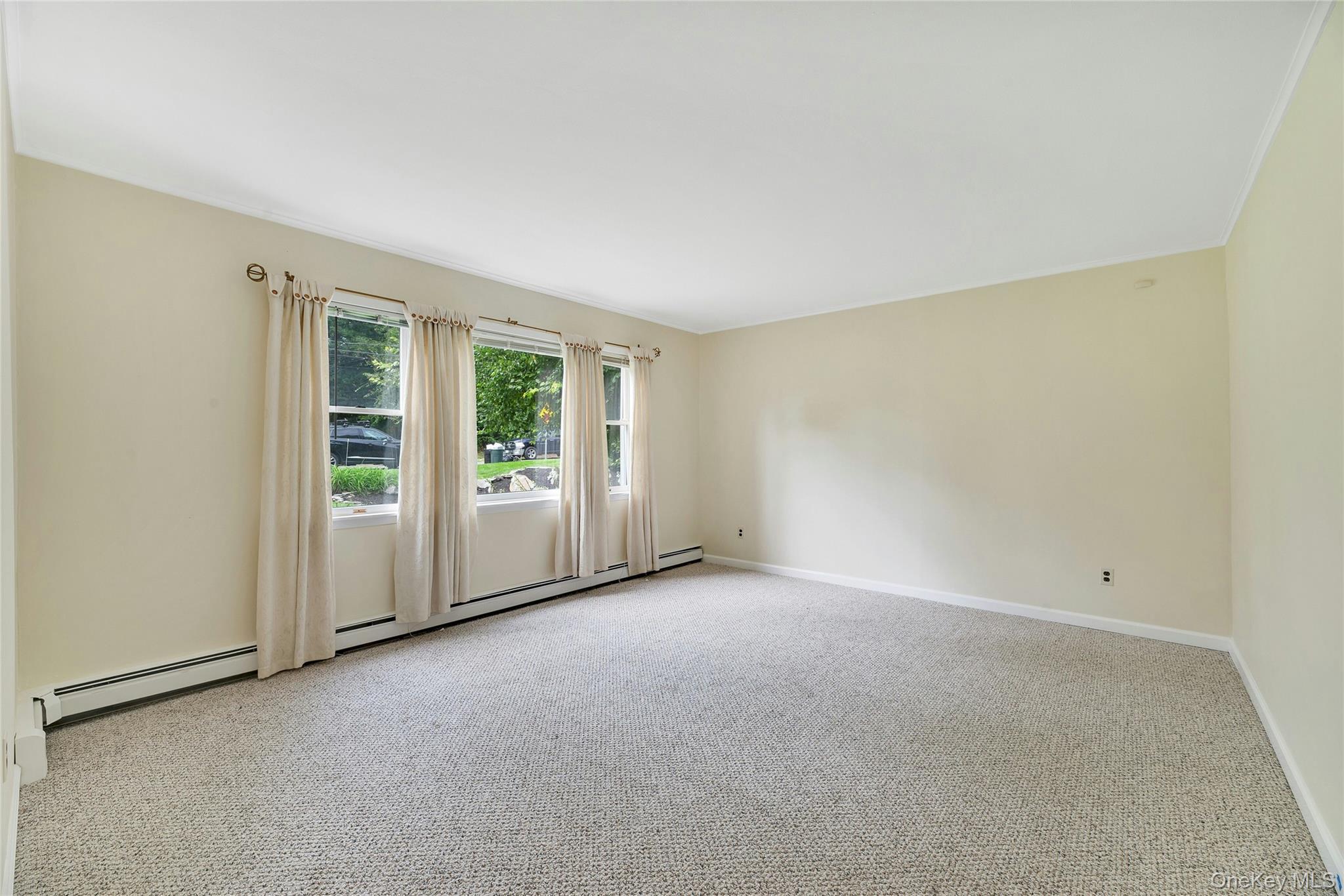 Single Family Boxwood Drive Suffolk County, NY 11967, MLS-1041711-34