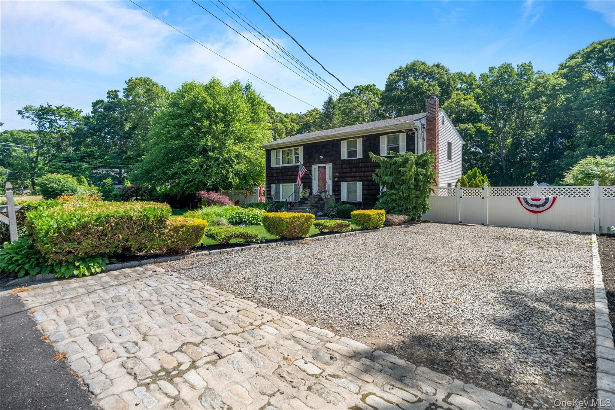 Single Family Boxwood Drive Suffolk County, NY 11967, MLS-1041711-6
