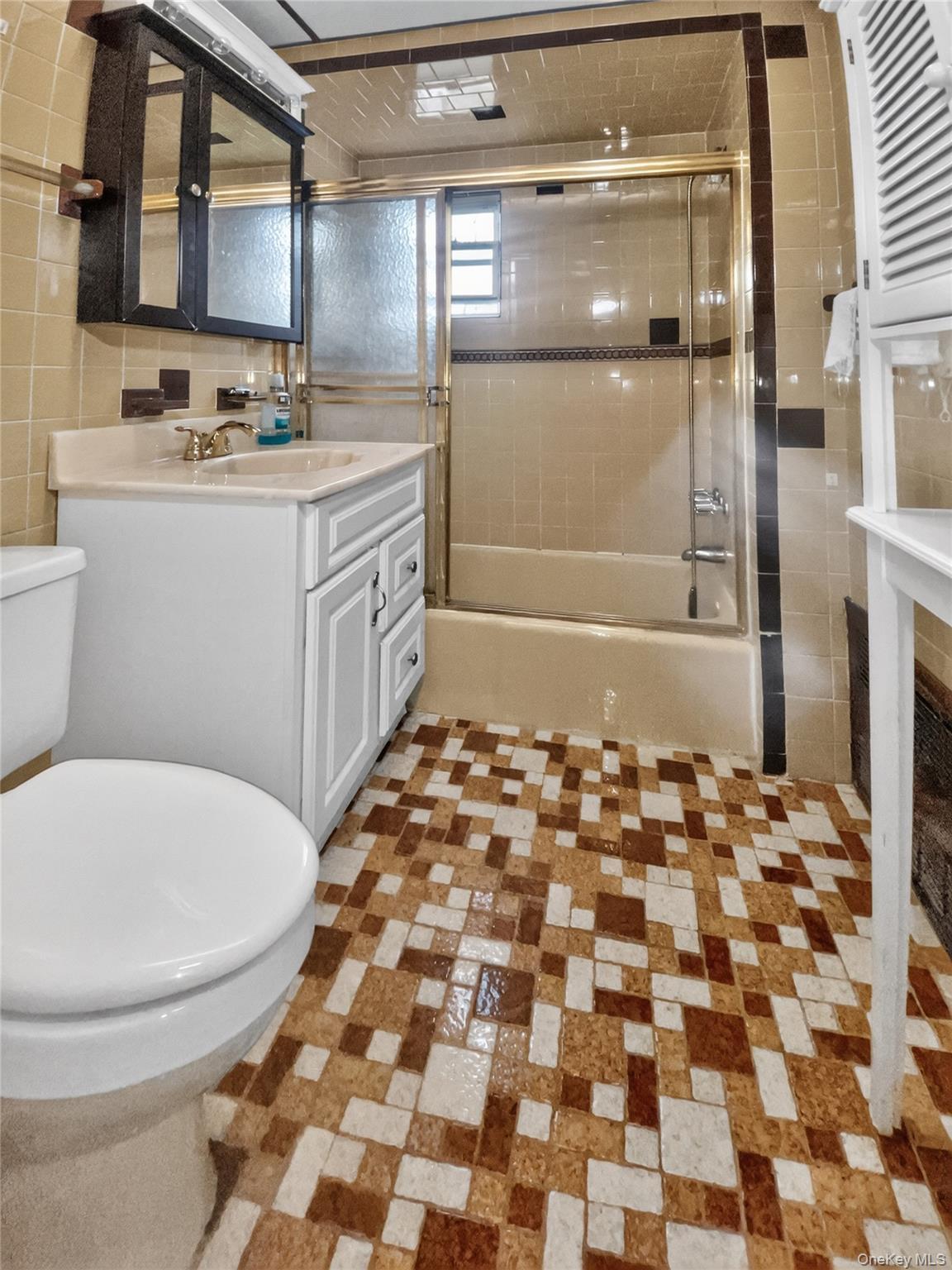 Single Family E 38th Street Brooklyn, NY 11203, MLS-1041748-15