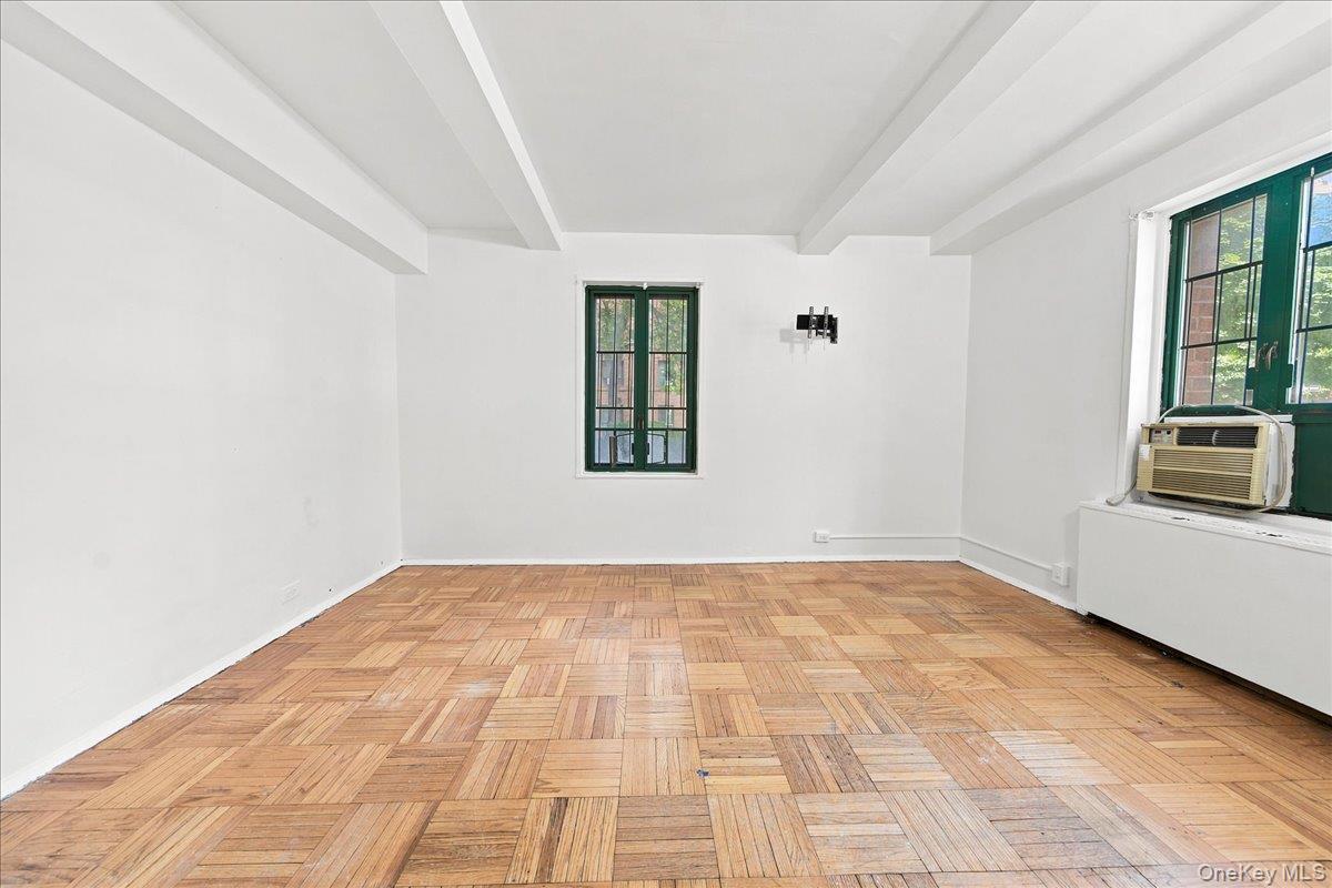 Apartment Unionport Road Bronx, NY 10462, MLS-1041749-10