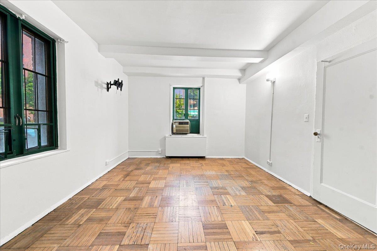Apartment Unionport Road Bronx, NY 10462, MLS-1041749-11