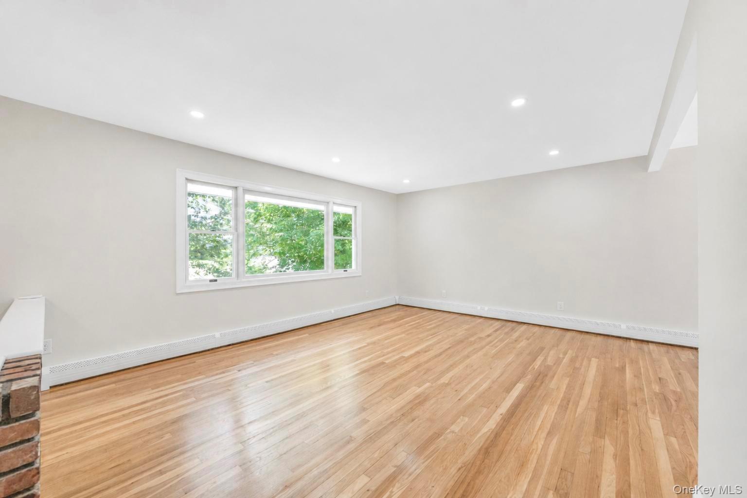 Single Family Noahs Path  Suffolk County, NY 11778, MLS-1041752-6