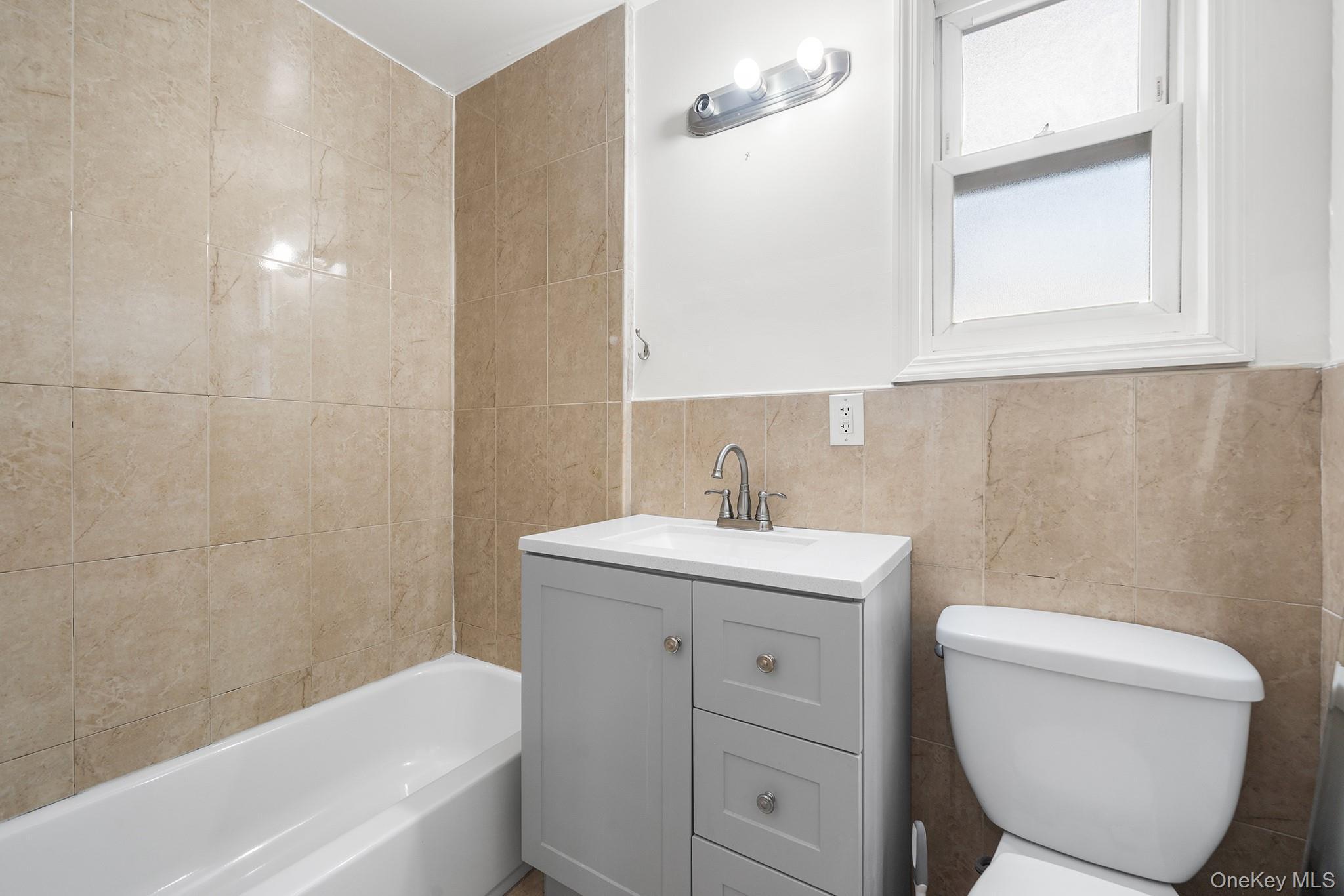 Single Family 74th Street Queens, NY 11370, MLS-1041758-18