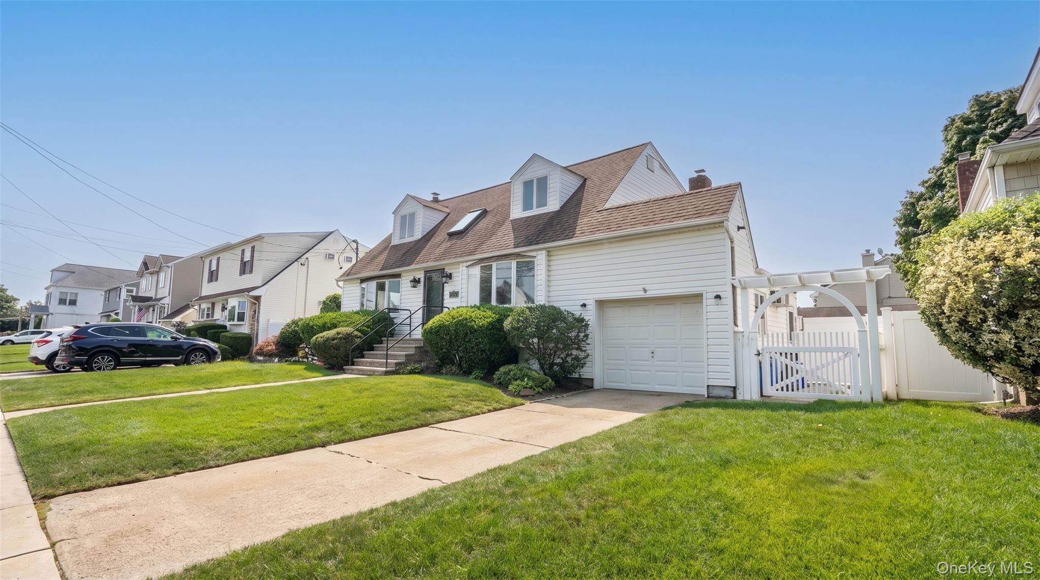 Single Family Weidner Avenue Nassau County, NY 11572, MLS-1041765-28