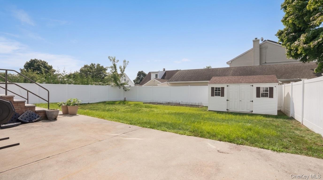 Single Family Weidner Avenue Nassau County, NY 11572, MLS-1041765-30