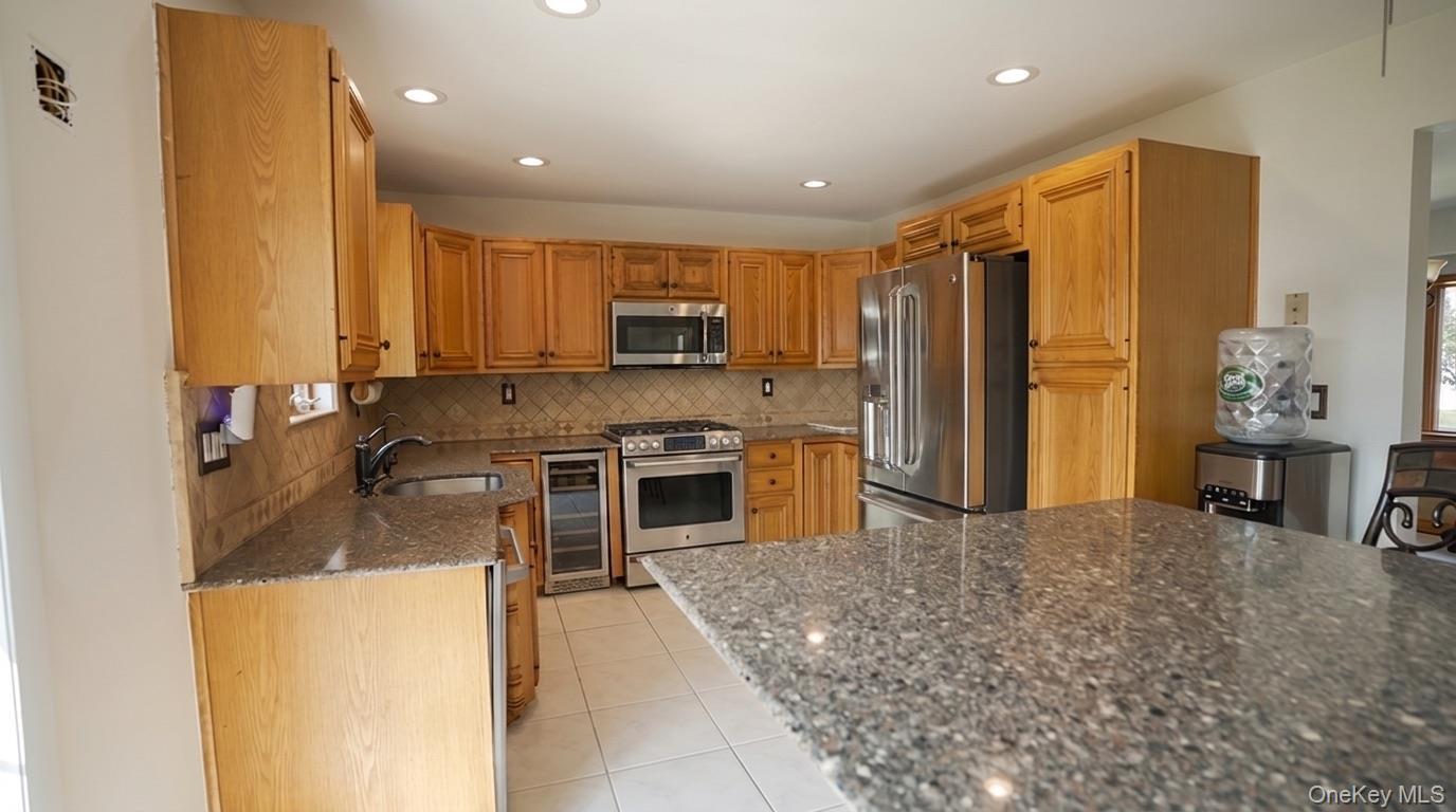 Single Family Weidner Avenue  Nassau County, NY 11572, MLS-1041765-32
