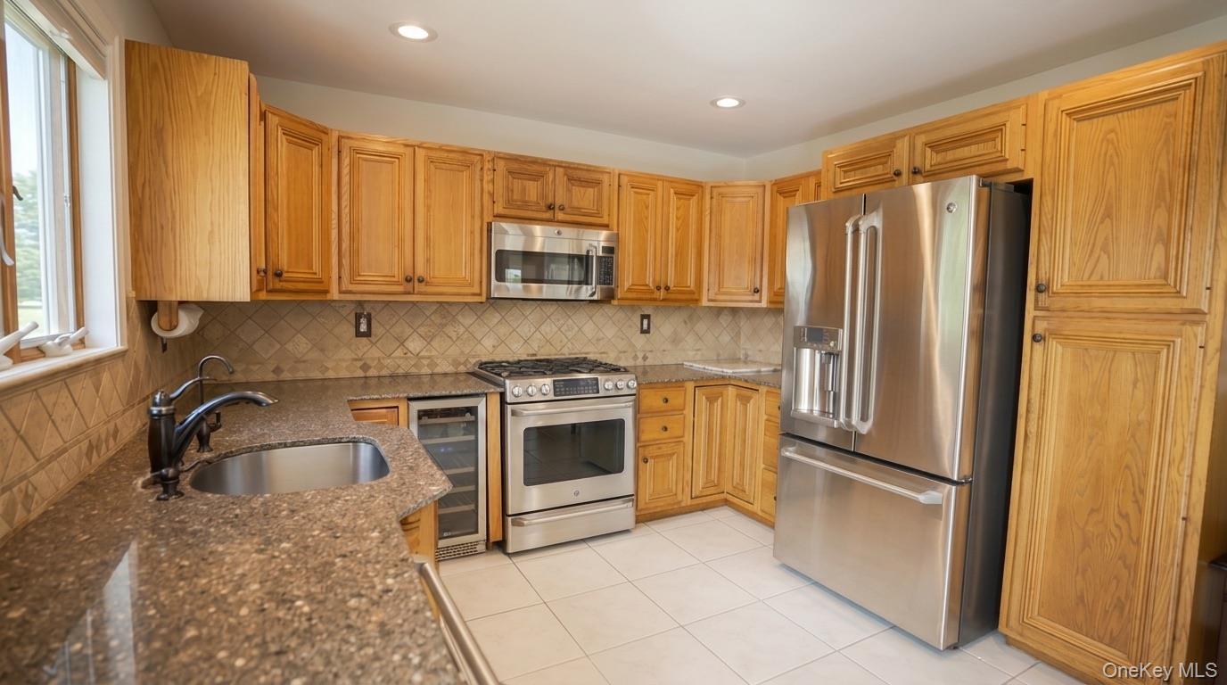 Single Family Weidner Avenue Nassau County, NY 11572, MLS-1041765-5