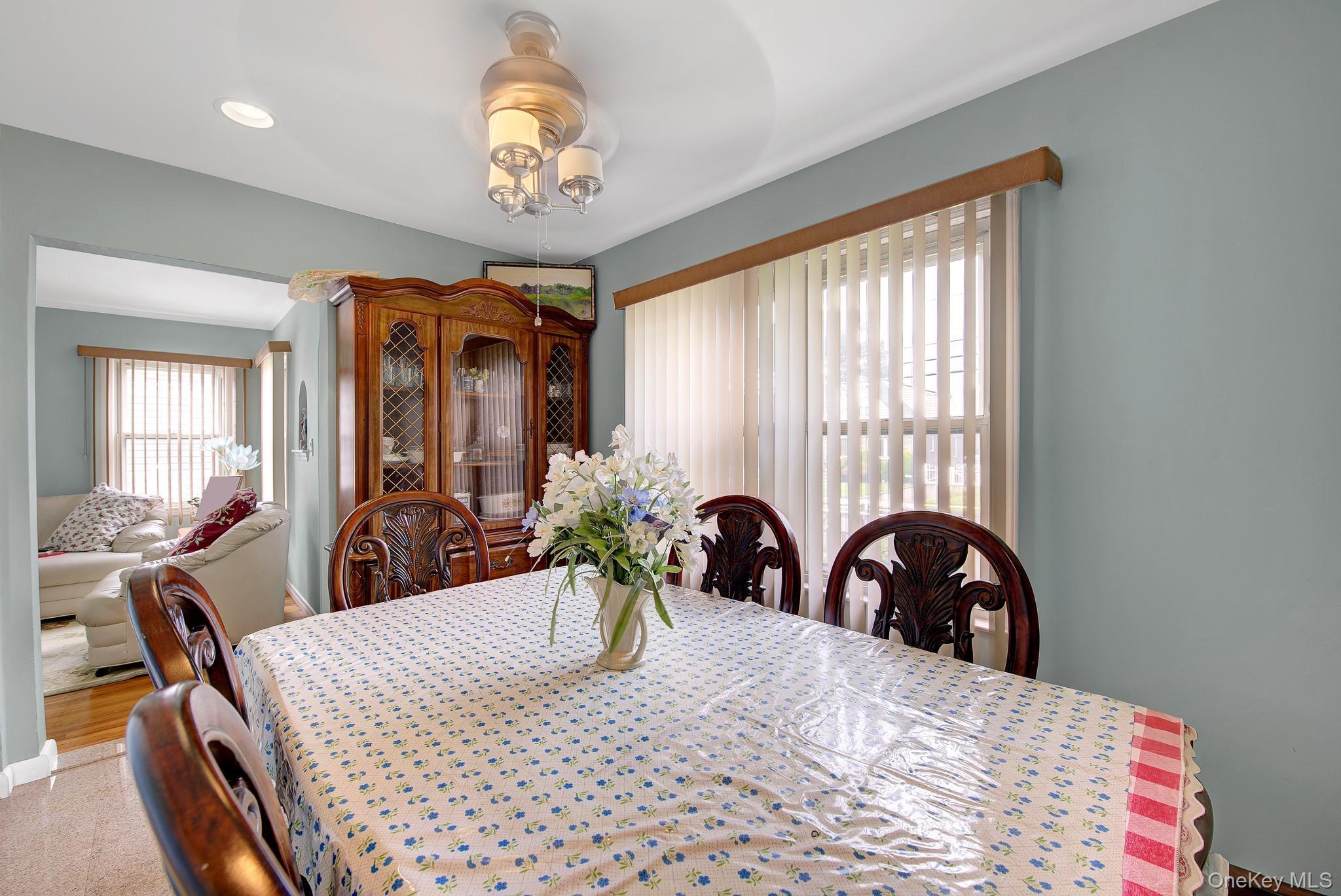 Single Family Saint Agnes Place Nassau County, NY 11010, MLS-1041791-18