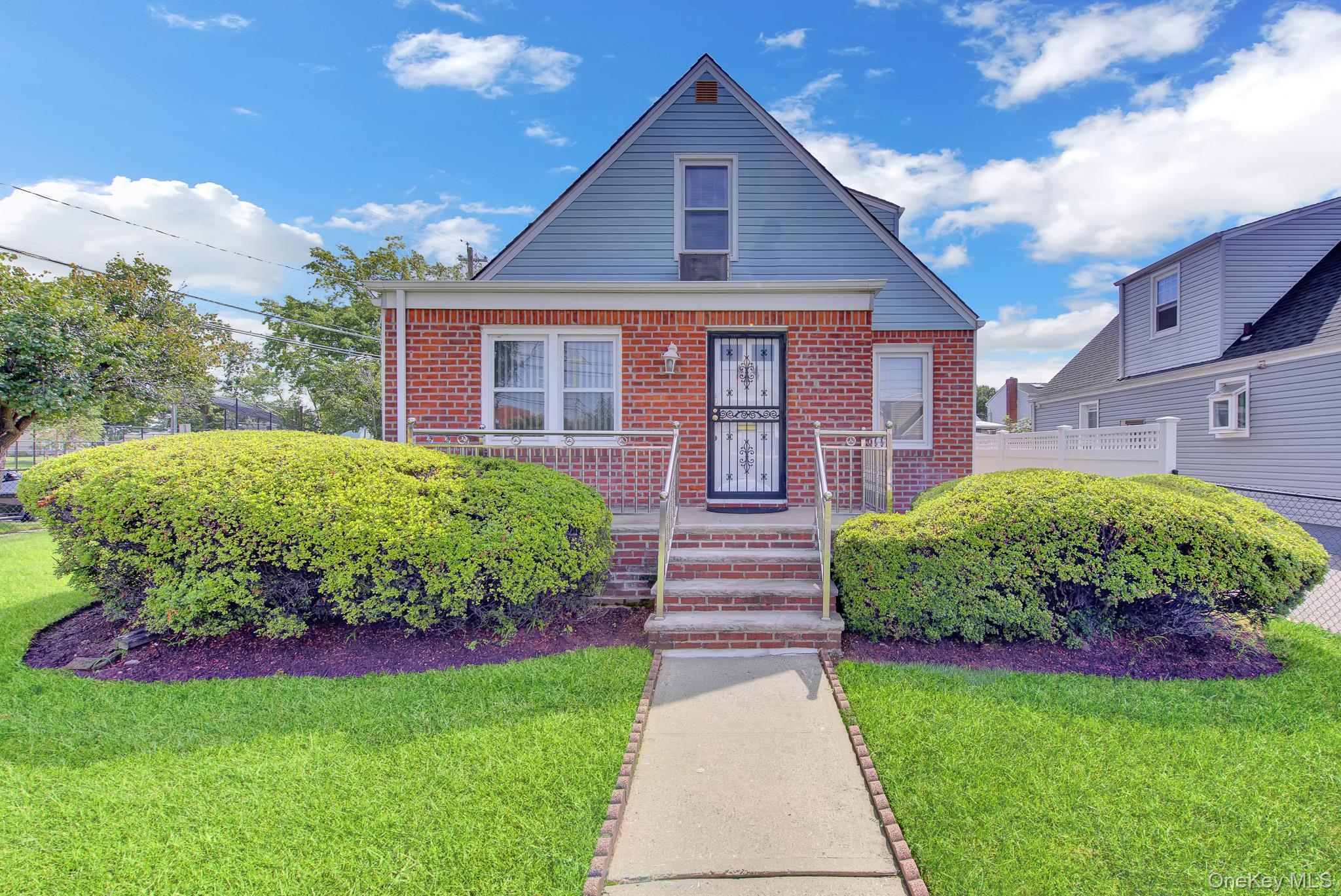 Single Family Saint Agnes Place Nassau County, NY 11010, MLS-1041791-2