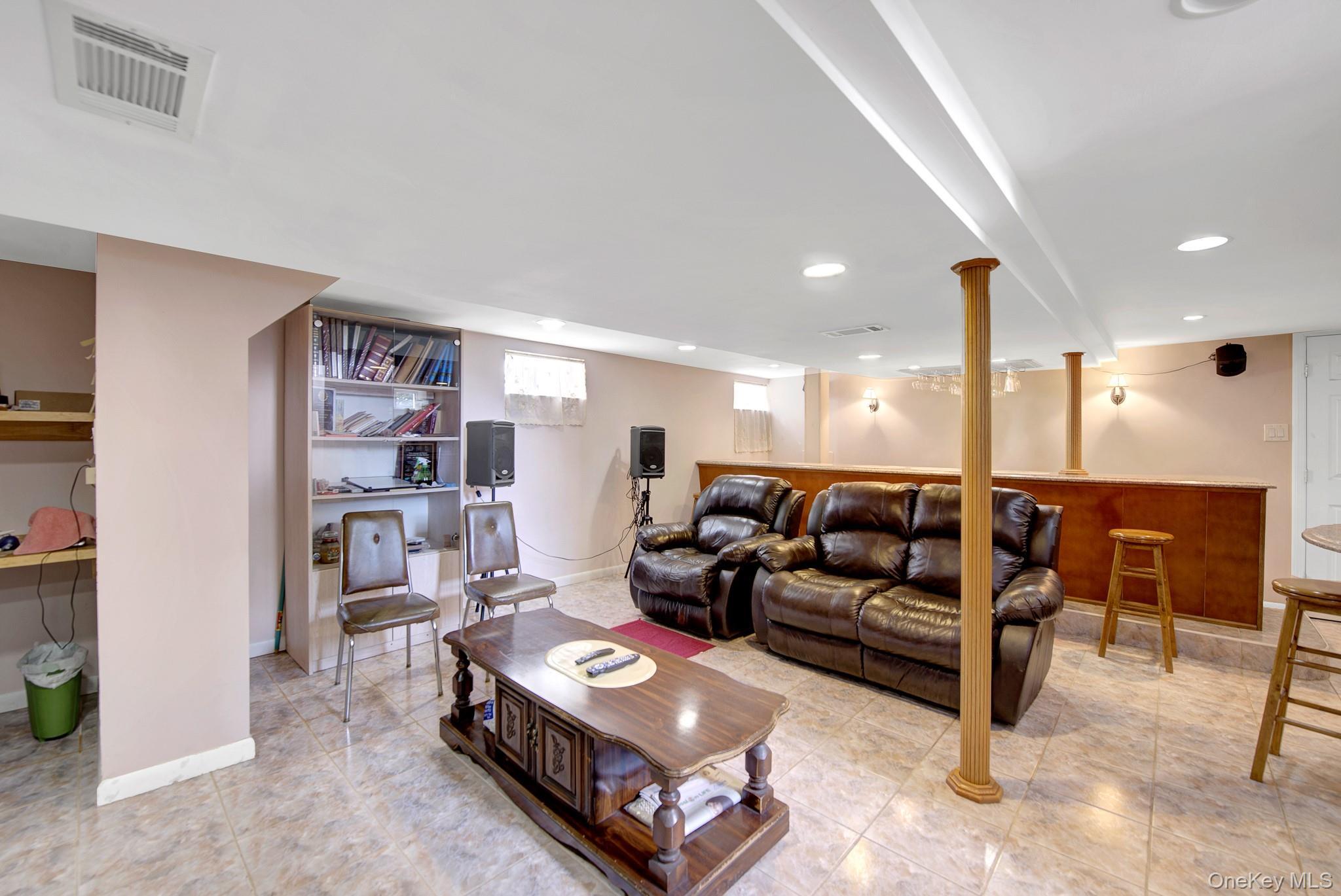 Single Family Saint Agnes Place Nassau County, NY 11010, MLS-1041791-23