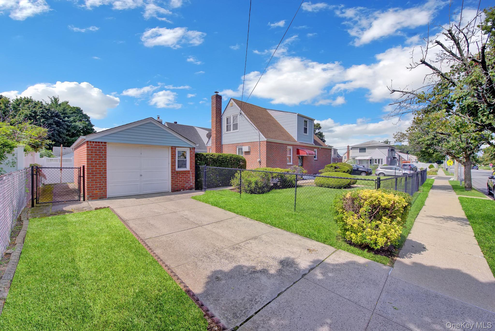 Single Family Saint Agnes Place  Nassau County, NY 11010, MLS-1041791-29