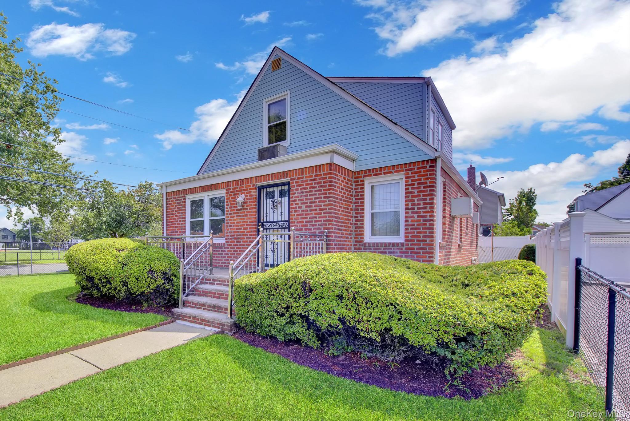 Single Family Saint Agnes Place Nassau County, NY 11010, MLS-1041791-3