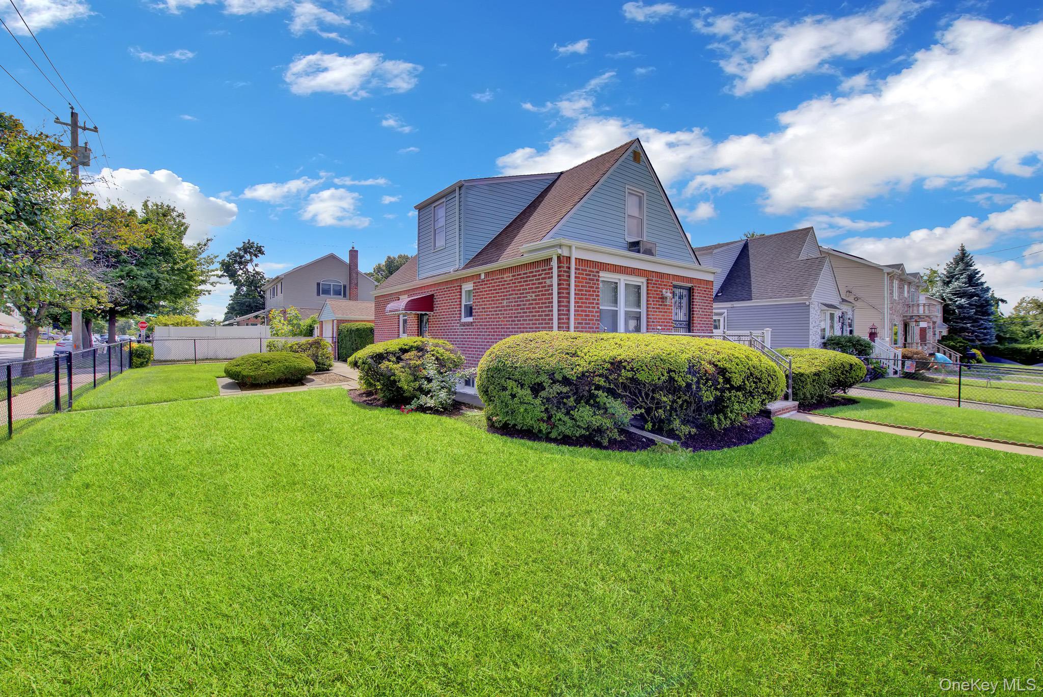 Single Family Saint Agnes Place Nassau County, NY 11010, MLS-1041791-4