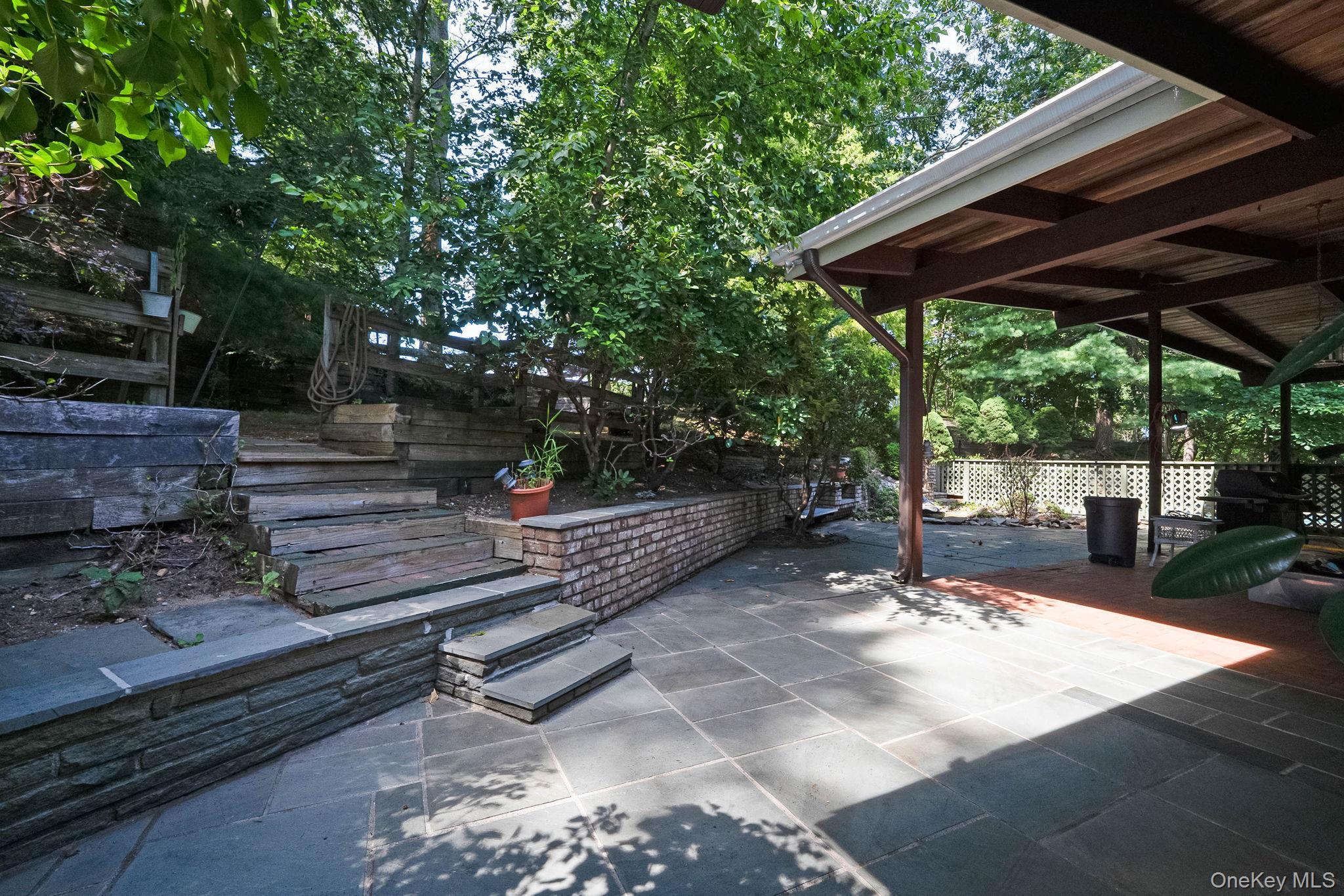 Single Family Oakside Drive Suffolk County, NY 11787, MLS-1041795-11