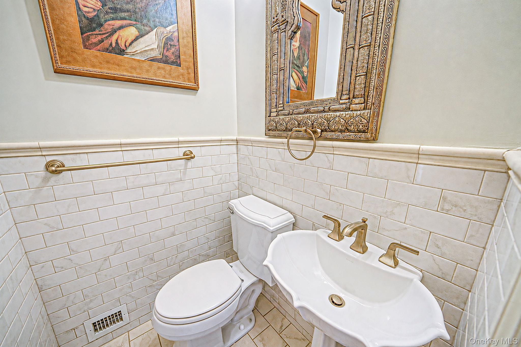 Single Family Oakside Drive Suffolk County, NY 11787, MLS-1041795-42