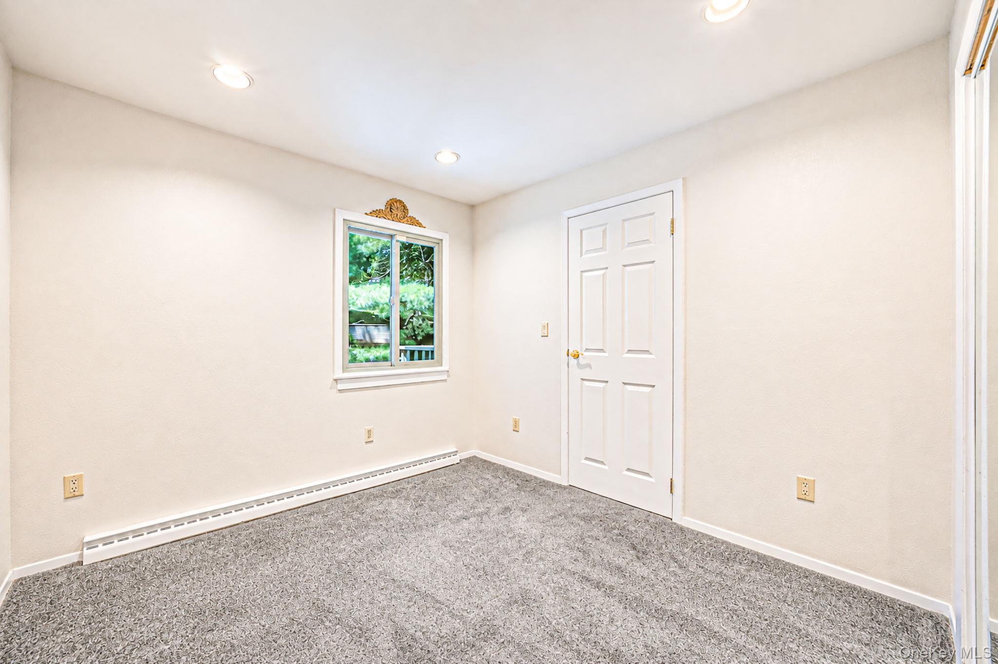 Single Family Oakside Drive Suffolk County, NY 11787, MLS-1041795-45