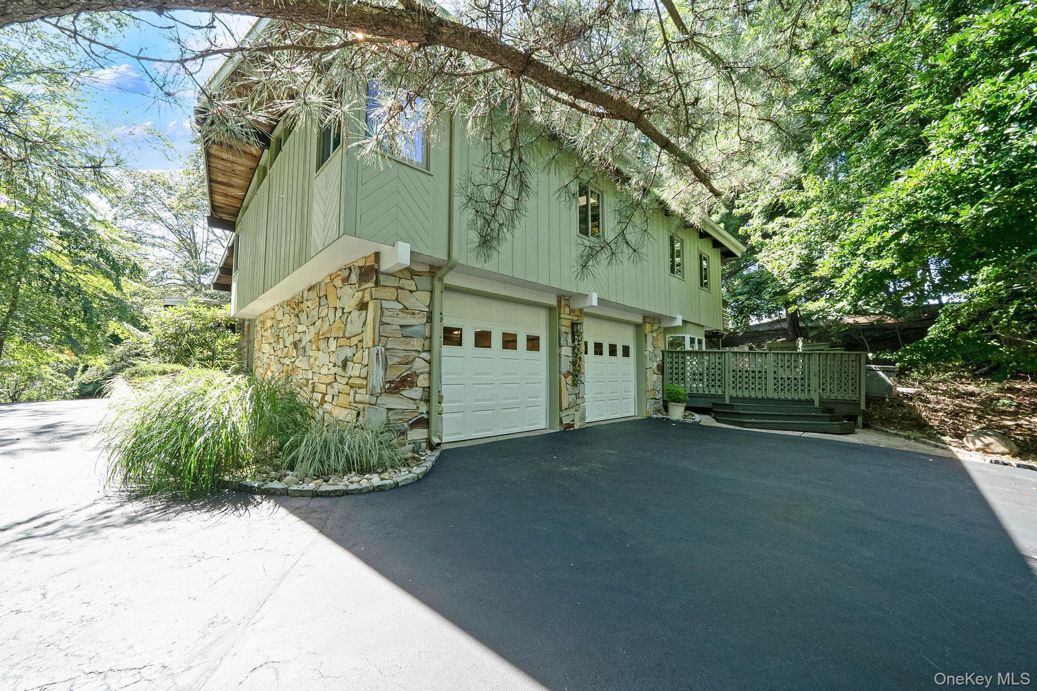 Single Family Oakside Drive Suffolk County, NY 11787, MLS-1041795-46