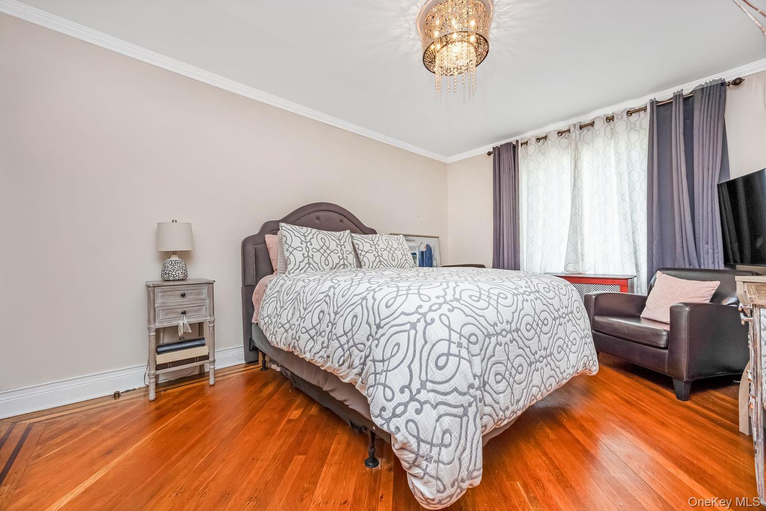 Single Family 115th Avenue Queens, NY 11412, MLS-1041835-15