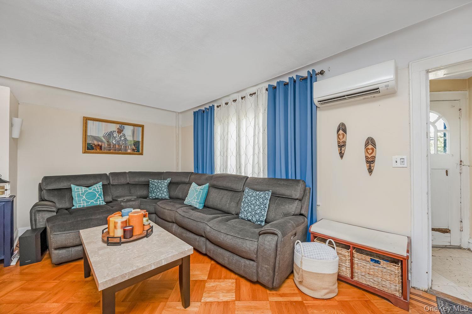 Single Family 115th Avenue Queens, NY 11412, MLS-1041835-4
