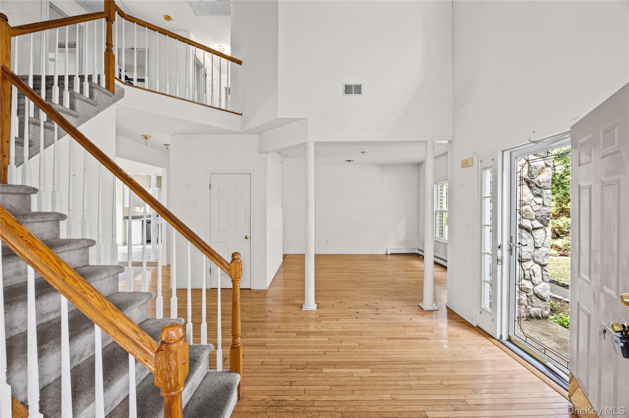 Single Family Jacobsen Court  Suffolk County, NY 11763, MLS-1041838-10