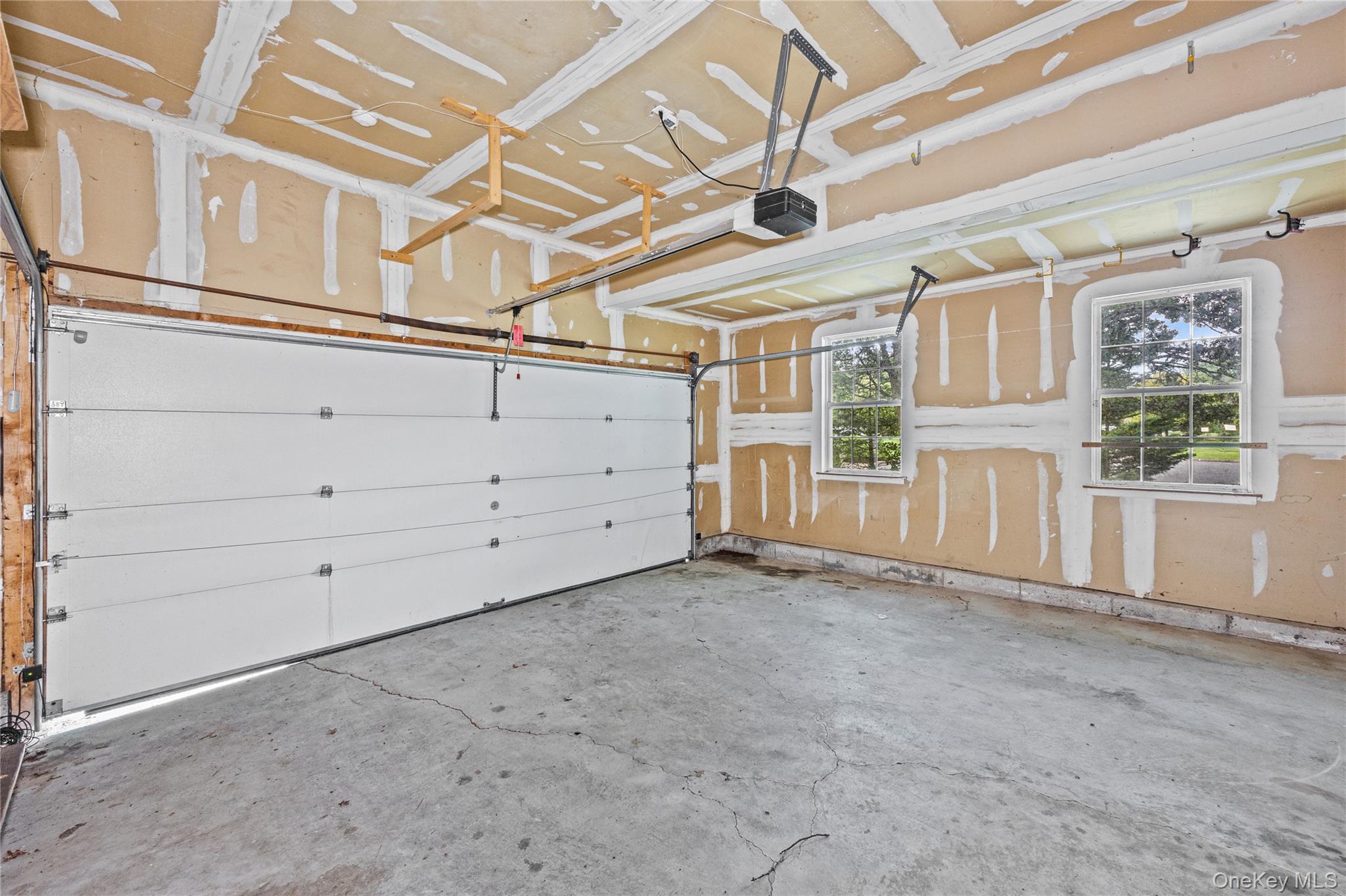 Single Family Jacobsen Court  Suffolk County, NY 11763, MLS-1041838-27