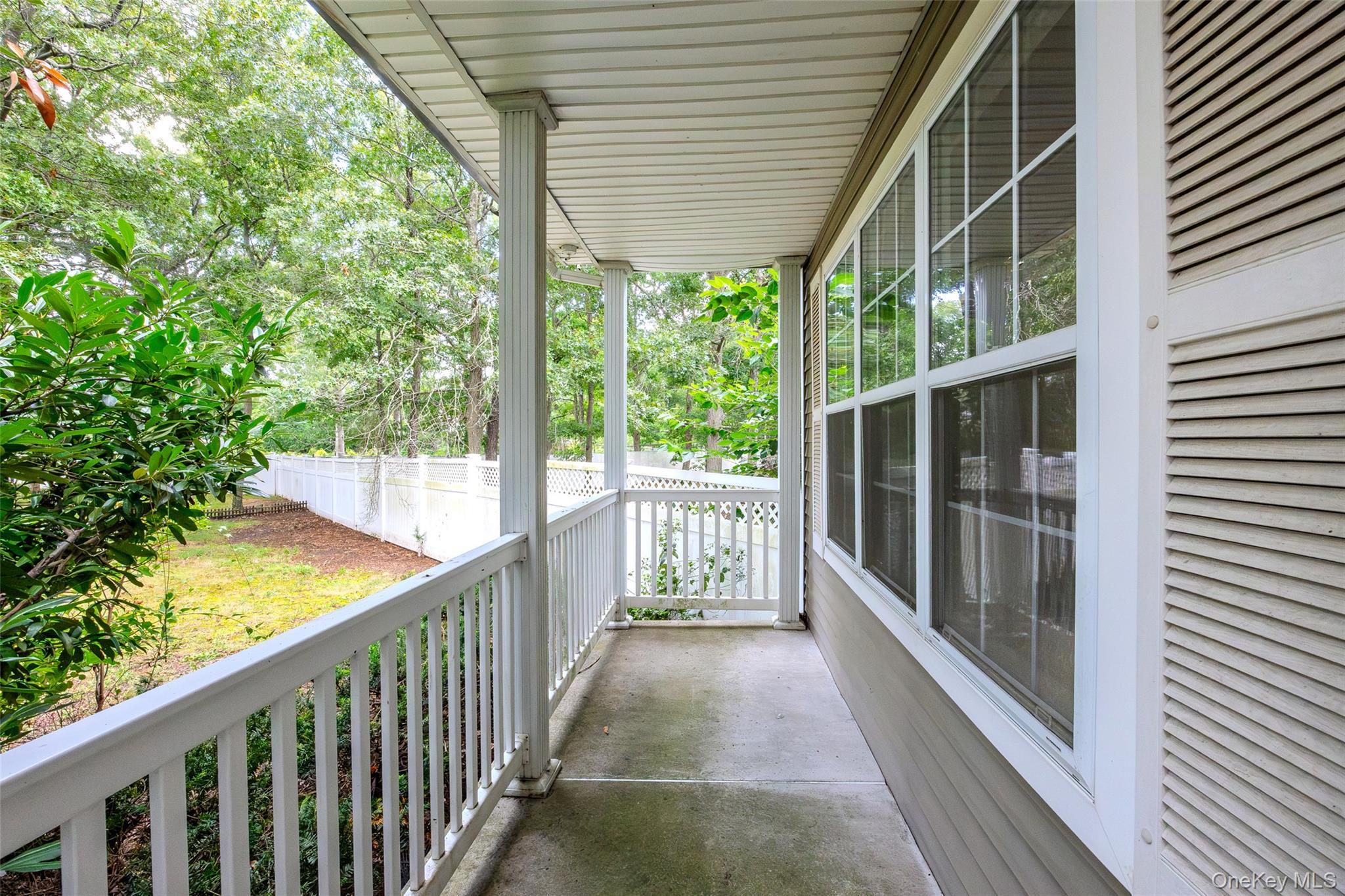 Single Family Jacobsen Court  Suffolk County, NY 11763, MLS-1041838-5