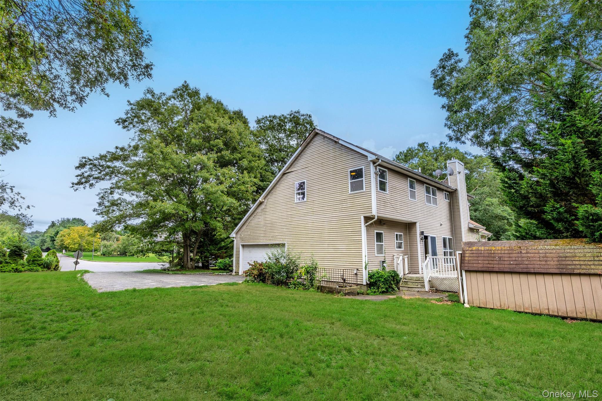 Single Family Jacobsen Court  Suffolk County, NY 11763, MLS-1041838-6