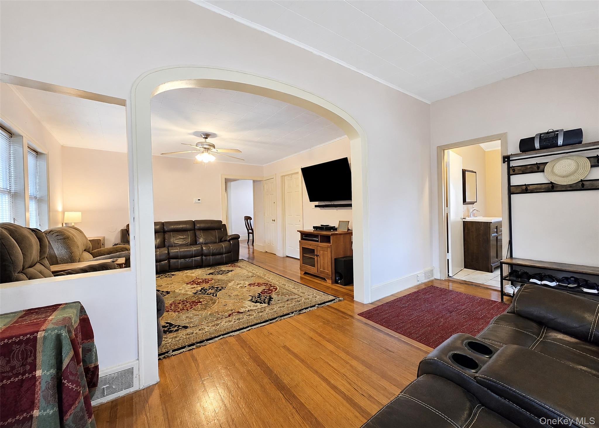 Single Family Woodycrest Drive Suffolk County, NY 11738, MLS-1041843-5