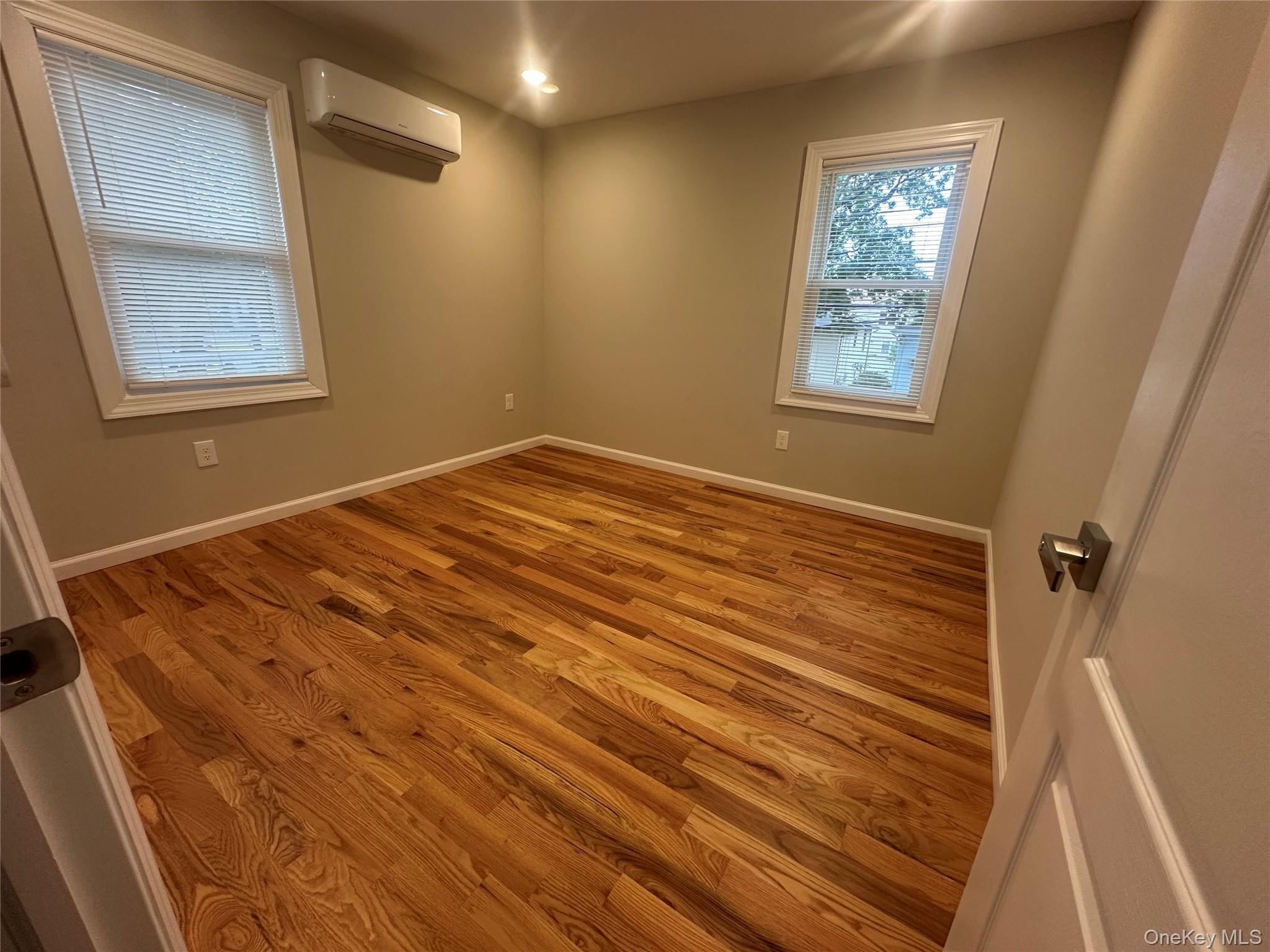 Single Family Mayda Rd. Queens, NY 11422, MLS-1041846-7