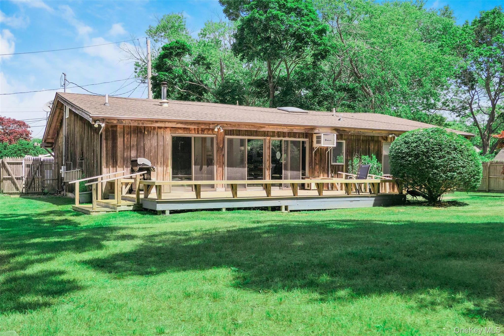 Single Family Clover Lane Suffolk County, NY 11719, MLS-1041870-32