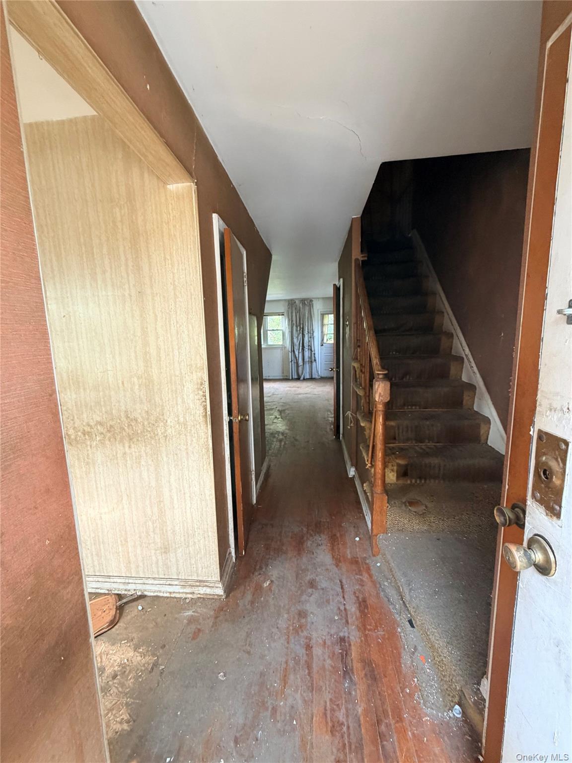 Single Family E Tremont Avenue Bronx, NY 10465, MLS-1041888-9