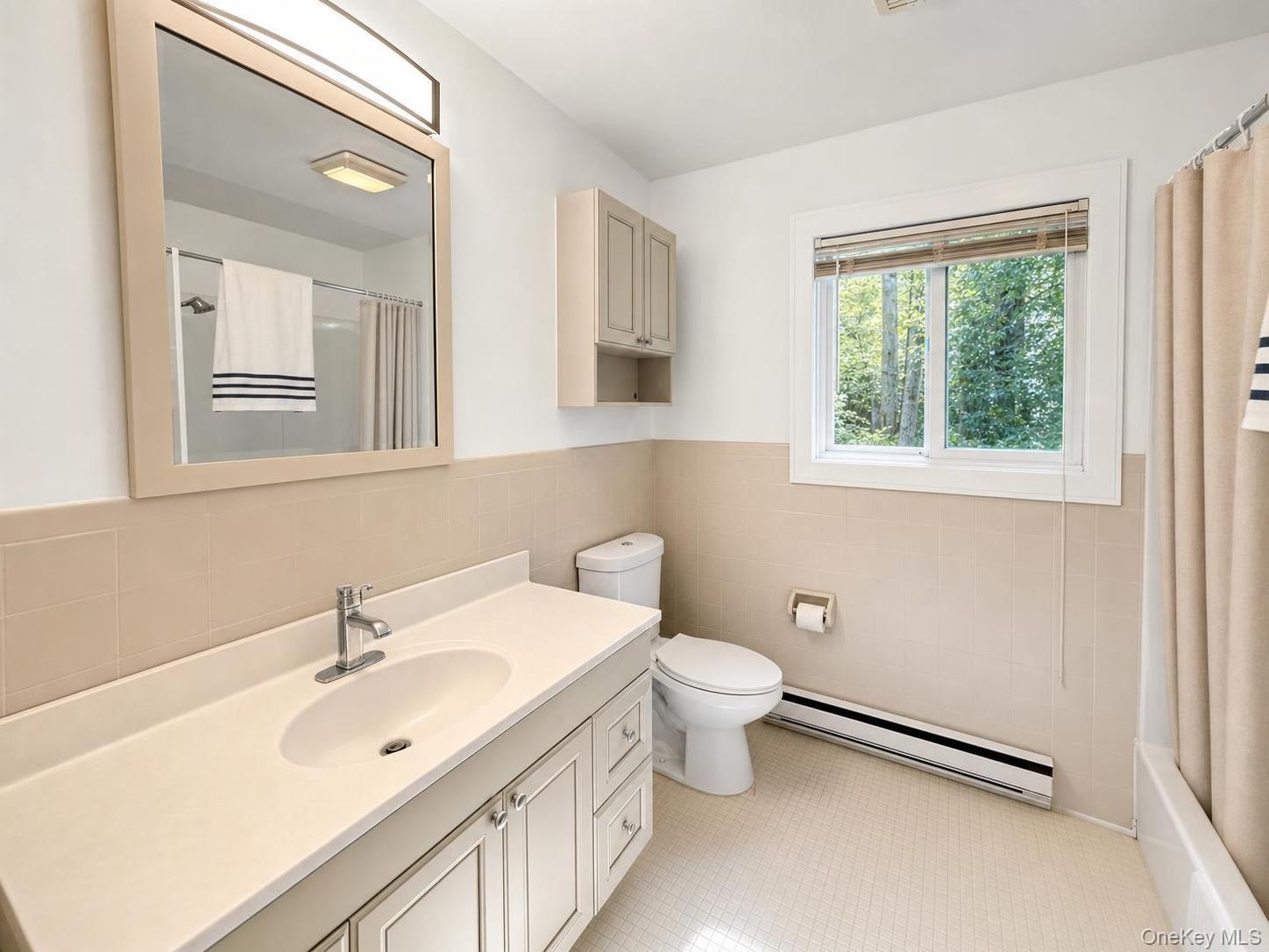 Single Family Buckingham Circle  Sullivan County, NY 12775, MLS-1041893-15
