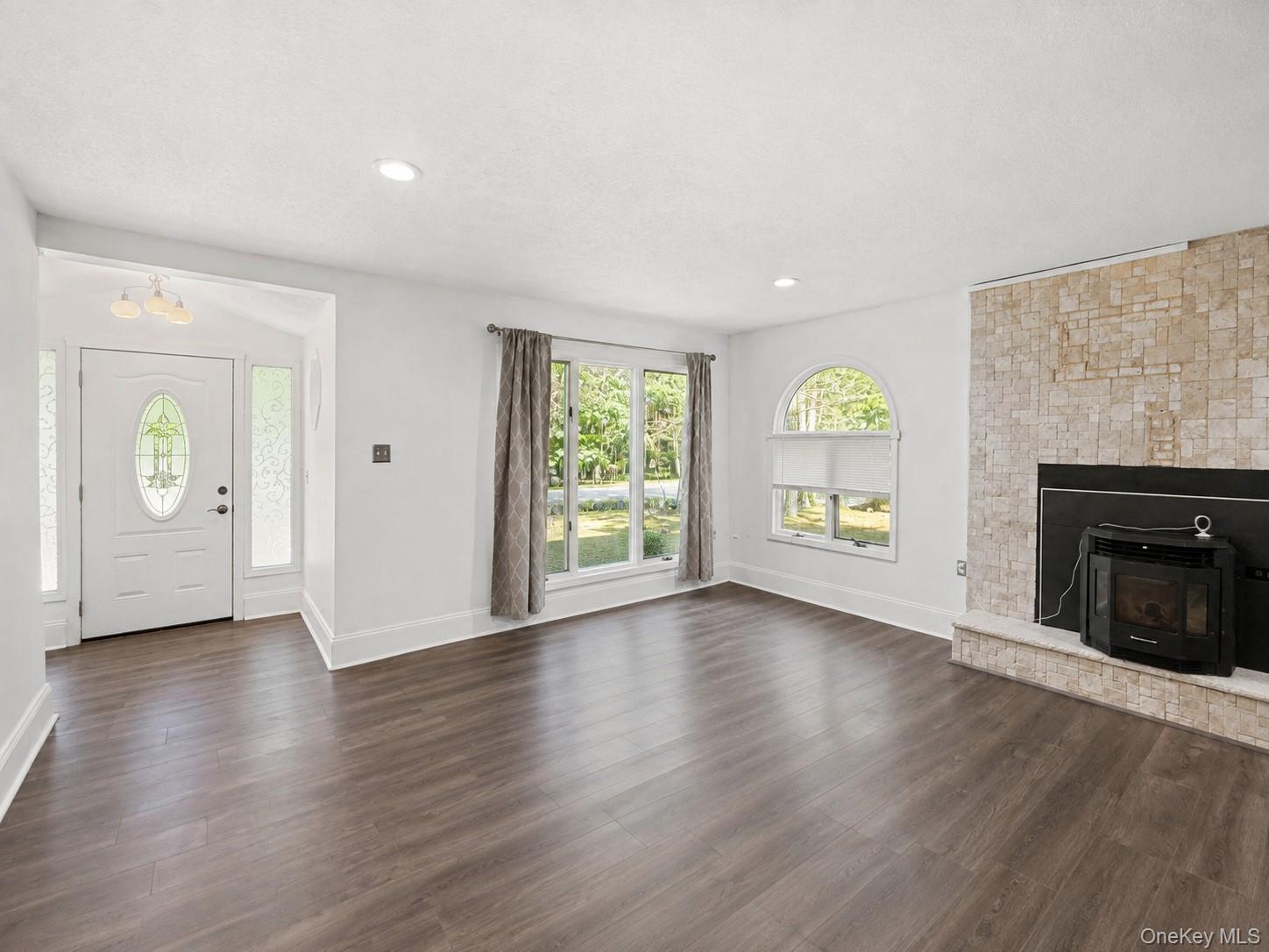 Single Family Buckingham Circle  Sullivan County, NY 12775, MLS-1041893-2