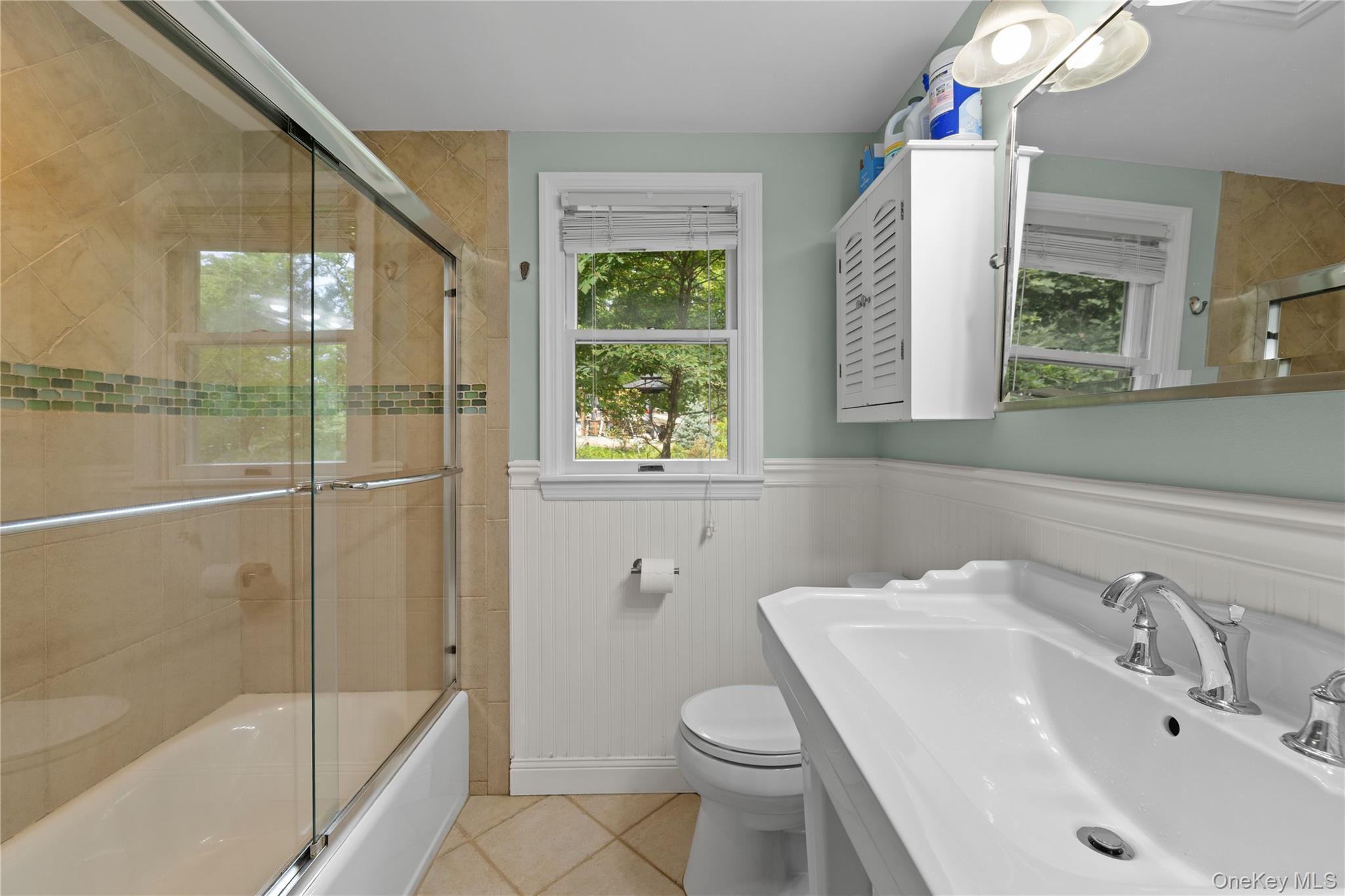 Single Family Walnut Avenue Suffolk County, NY 11733, MLS-1041938-16