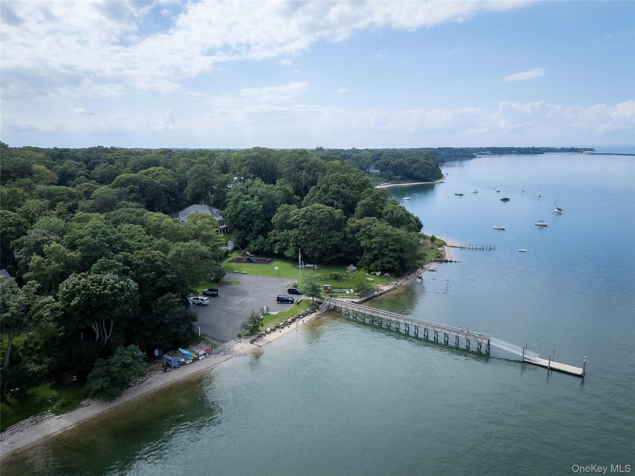 Single Family Walnut Avenue Suffolk County, NY 11733, MLS-1041938-28