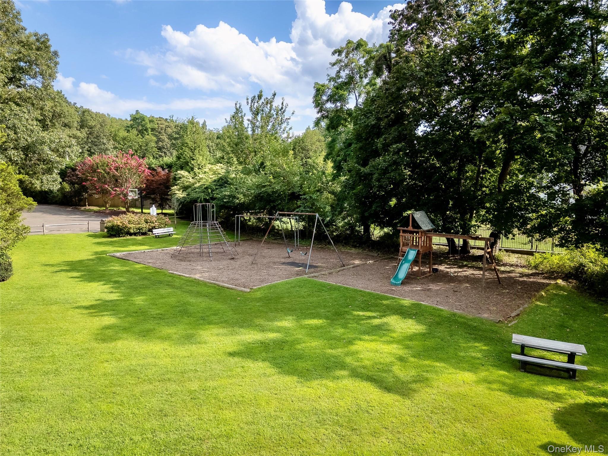 Single Family Walnut Avenue Suffolk County, NY 11733, MLS-1041938-31
